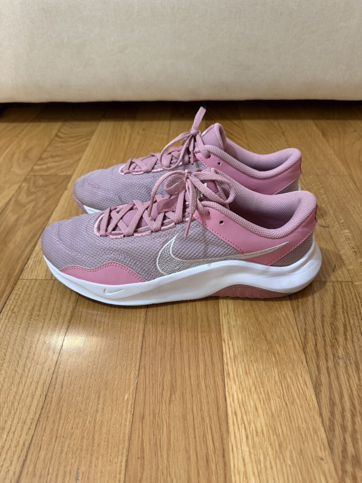 Nike Nike Trainers Pink Size US 10 / IT 40 - 3 Thumbnail