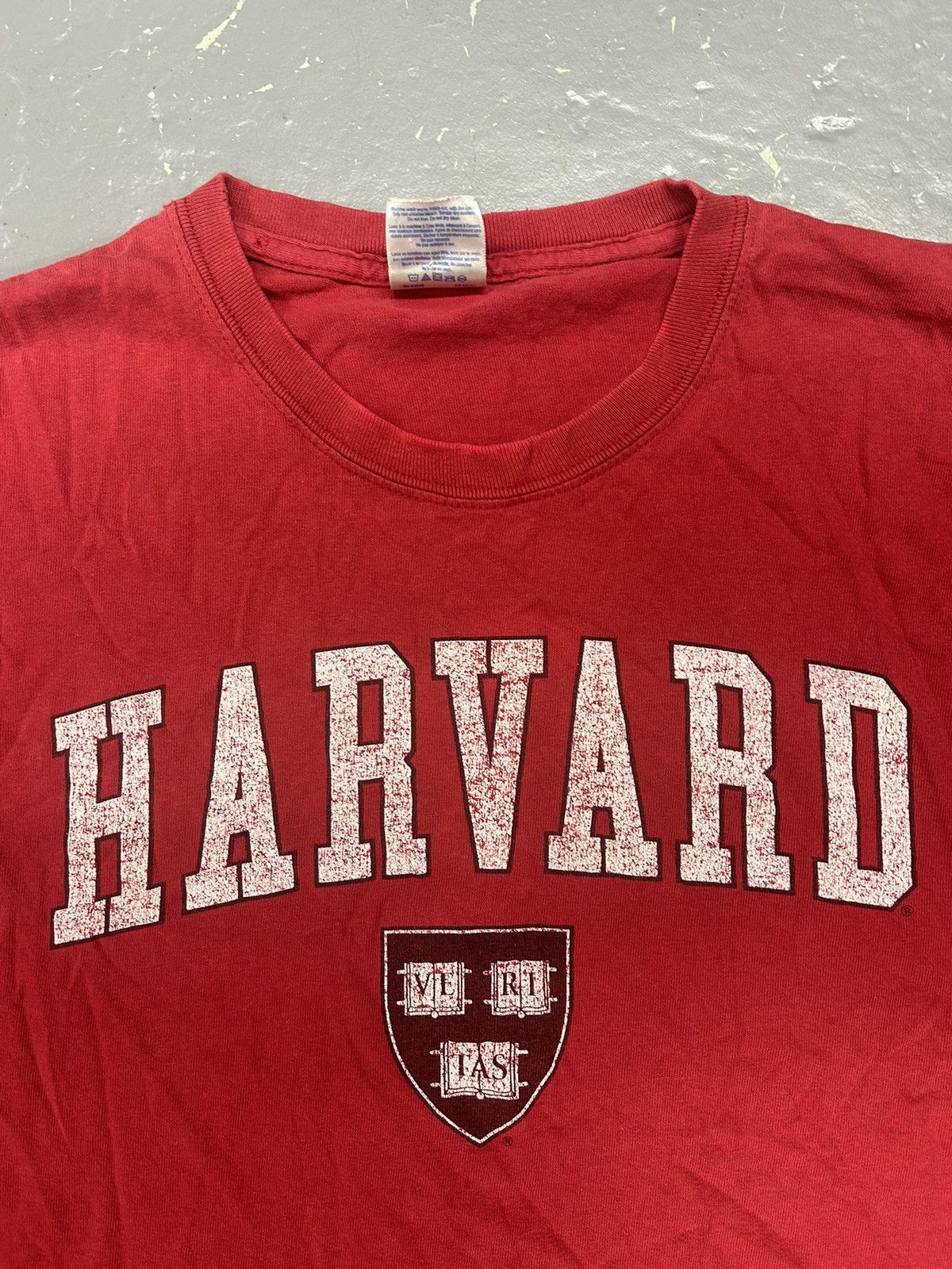 Vintage Crazy Vintage Y2K Essential Red Harvard Script Tee Shirt Size US L / EU 52-54 / 3 - 2 Thumbnail