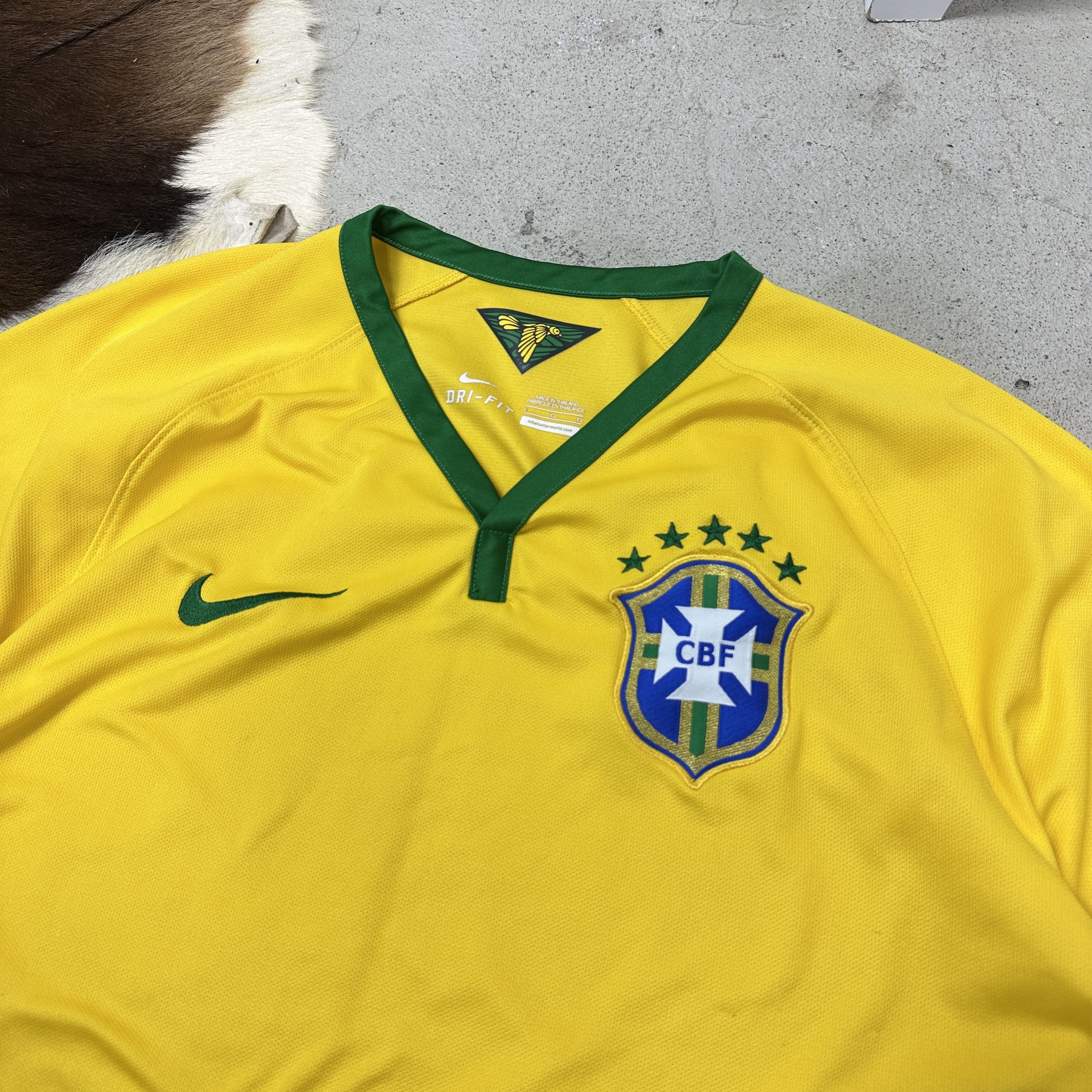 Nike Vintage Sporty Nike Brasil 2014 Home Jersey Y2K Size US L / EU 52-54 / 3 - 2 Thumbnail