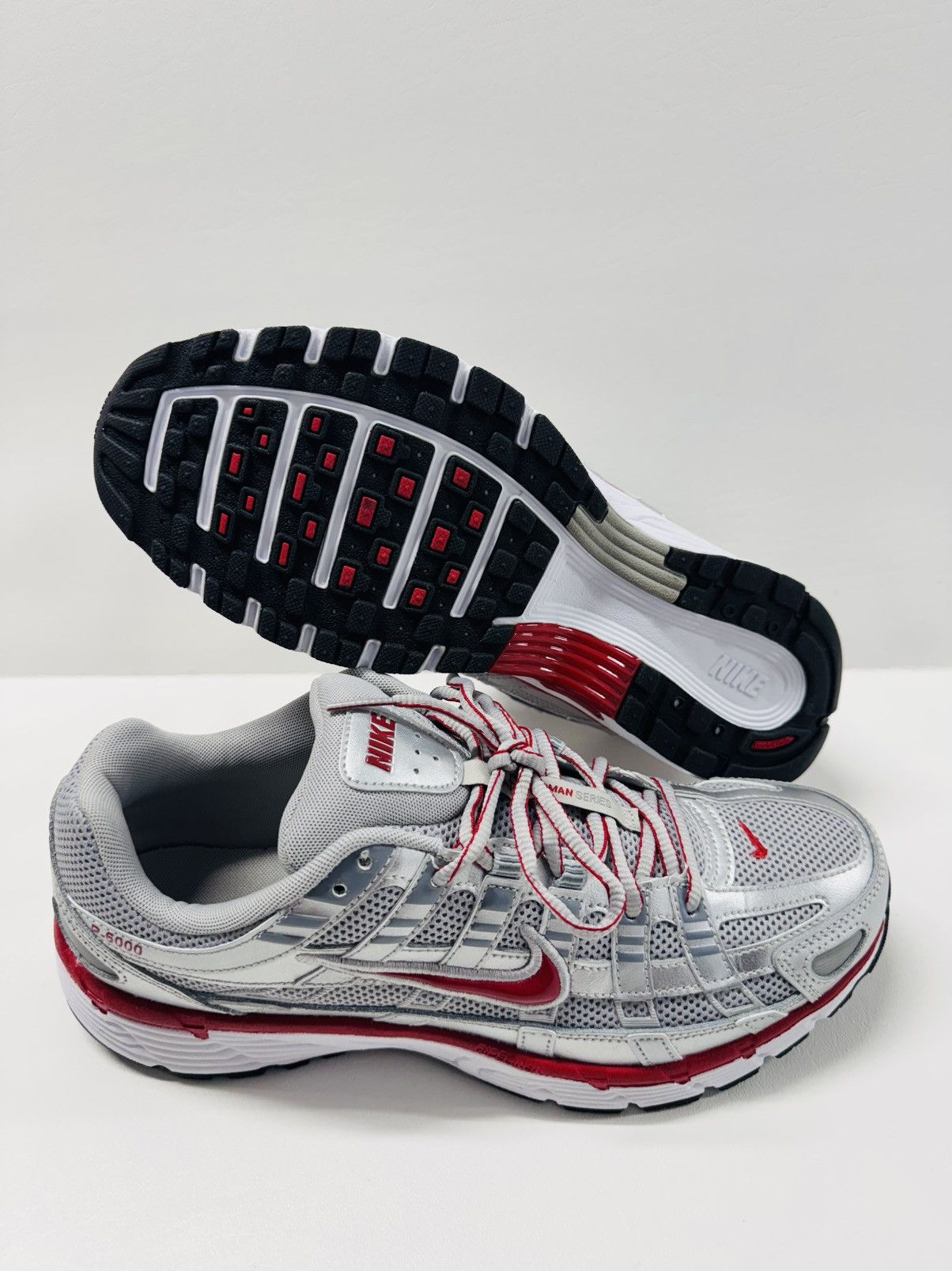 Nike Nike P 6000 Metallic Silver/Gym Red/Cool Grey Size US 11.5 / EU 44-45 - 1 Thumbnail