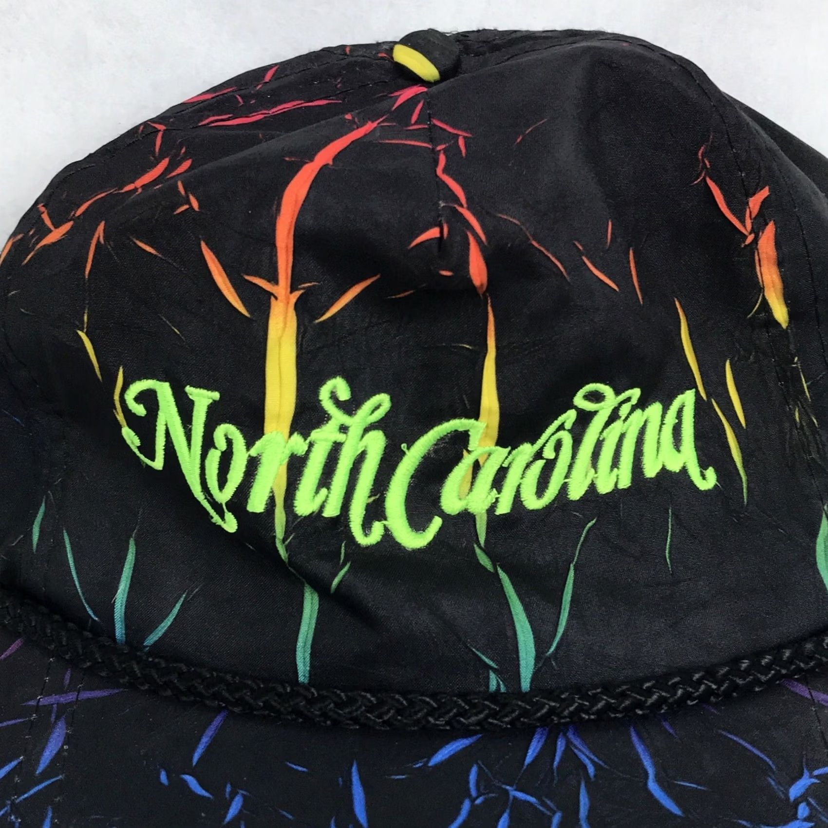 Vintage VINTAGE NORTH CAROLINA NEON ALL-OVER PRINT SNAPBACK HAT nylon 80s 90s hip hop Mens Size ONE SIZE - 3 Thumbnail