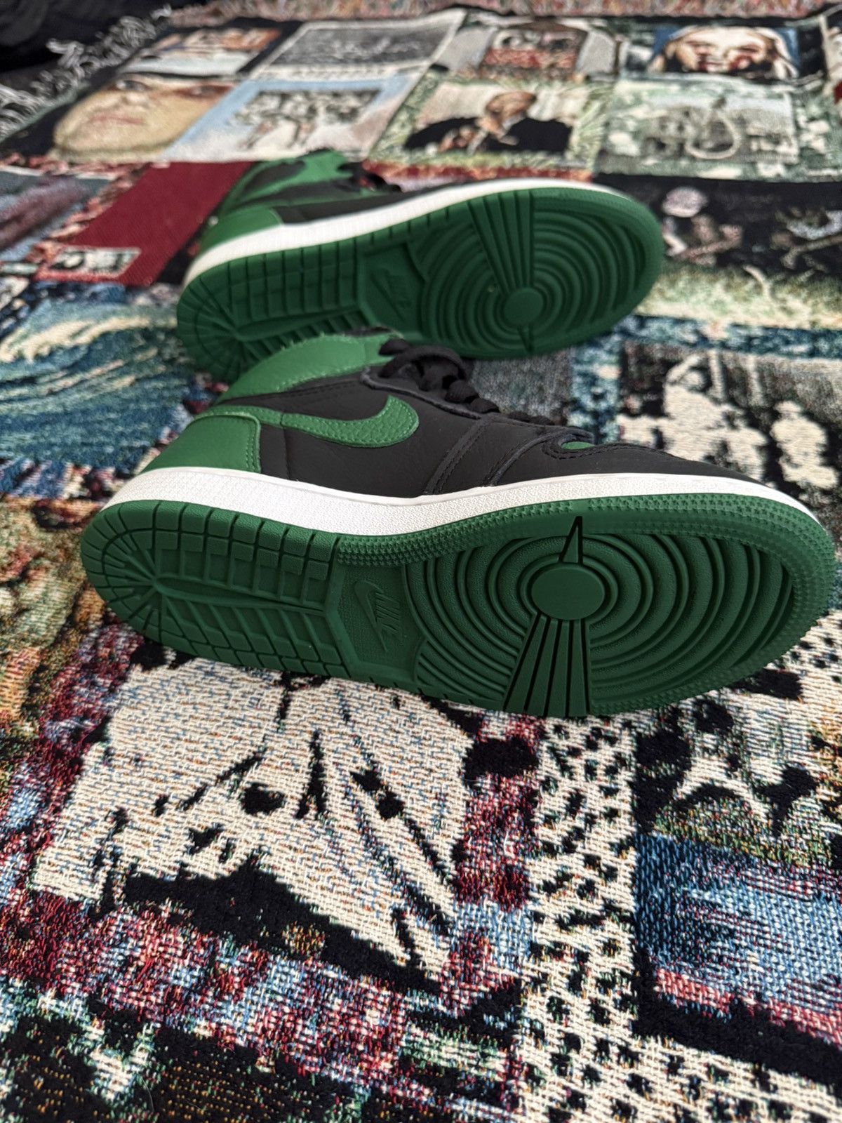 Jordan Brand air jordan 1 retro high OG pine green (nike) Size US 6 / EU 39 - 5 Thumbnail