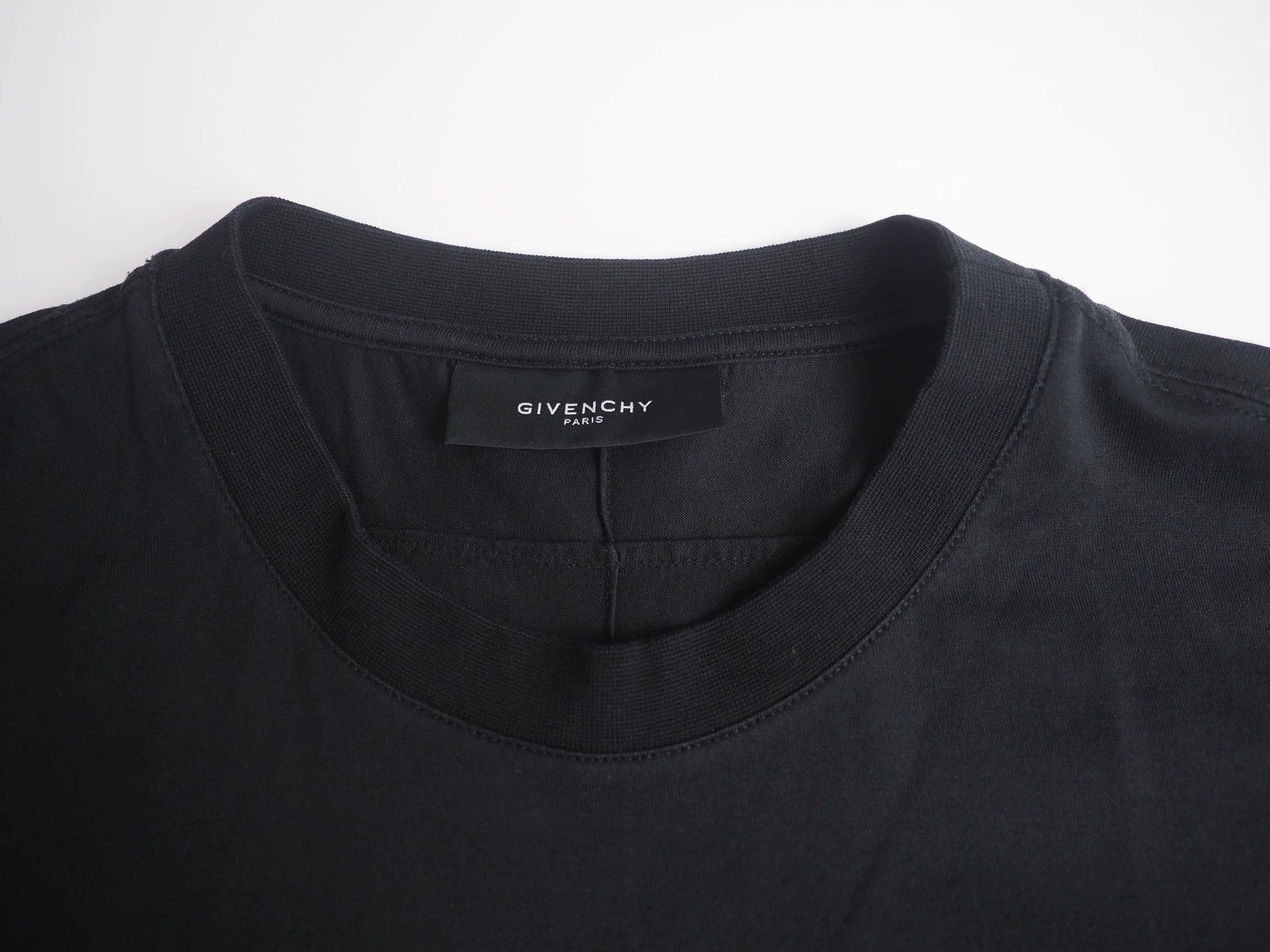 Givenchy Givenchy black three-piece sharktooth short-sleeve shirt Size US M / EU 48-50 / 2 - 3 Thumbnail