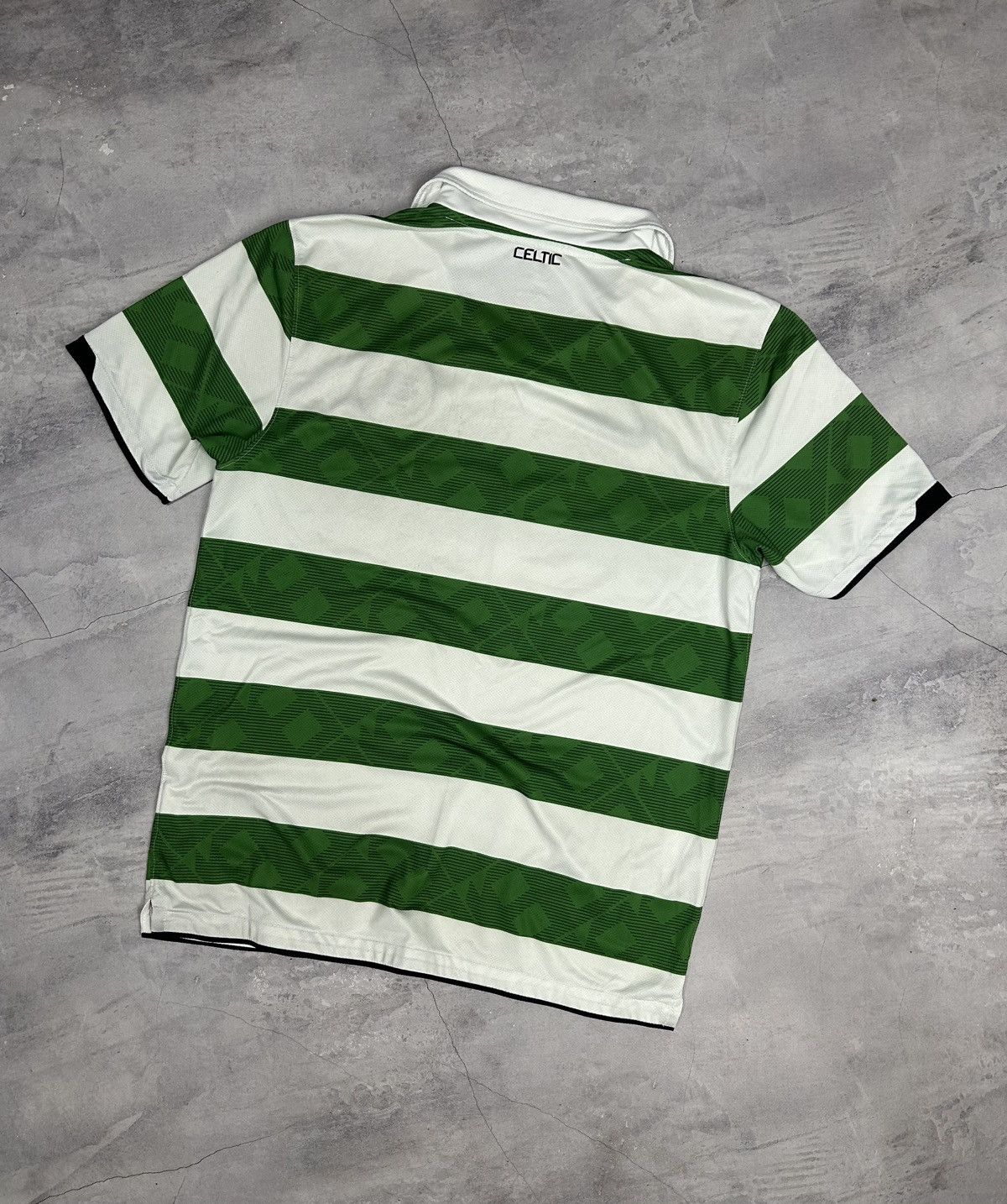 Nike Nike Celtic 2010/2011 Home Jersey Collared Size Medium Size US M / EU 48-50 / 2 - 7 Thumbnail