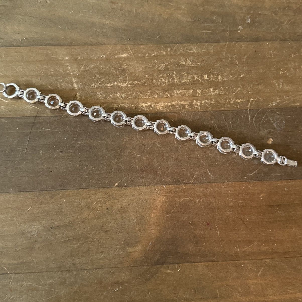 Vintage Vintage silver tone large crystal tennis bracelet Size ONE SIZE - 4 Thumbnail