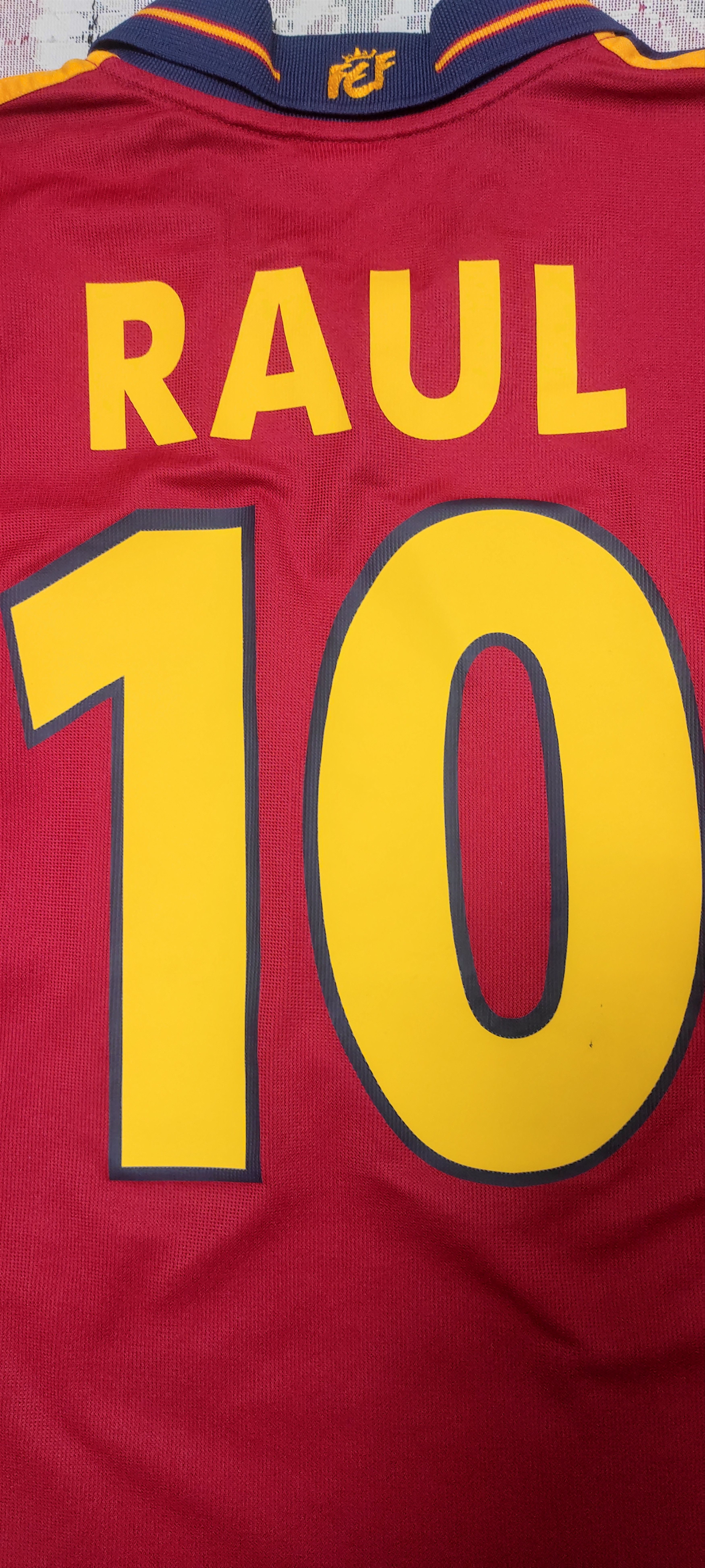 Adidas Spain #10 Raul Home football shirt 1999 - 2001 Rare Size US XL / EU 56 / 4 - 5 Thumbnail