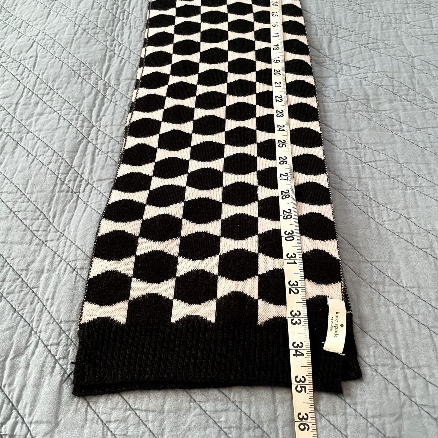 Vintage VINTAGE Kate Spade New York Signature Bow Tie Reversible Knit Scarf Black Womens Winter 70” 9” Scarf Bow Tie Designer Signature A11 Size ONE SIZE - 6 Thumbnail