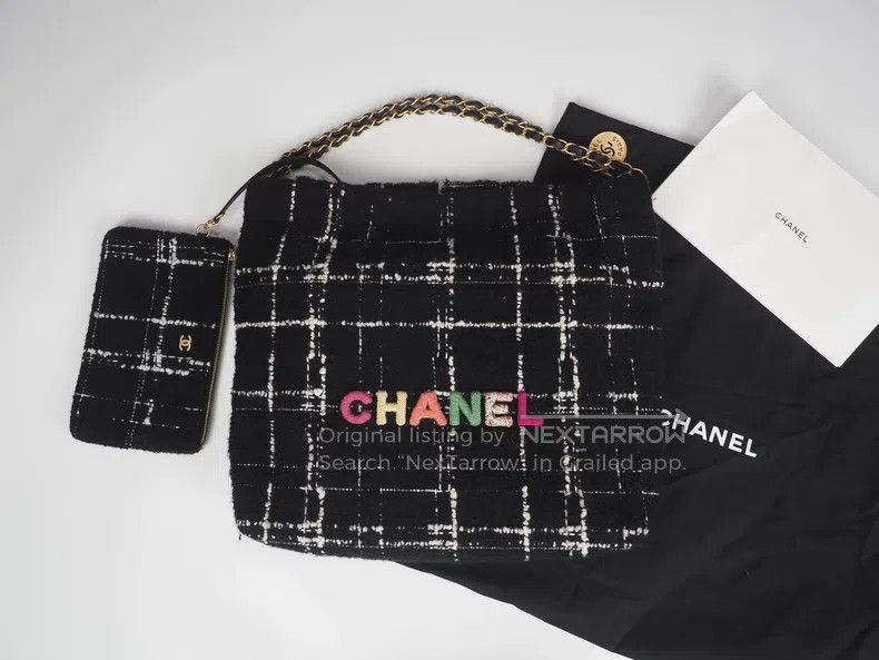 Chanel Chanel Black and White Herringbone 22BAG Medium Size Color Size ONE SIZE - 1 Thumbnail