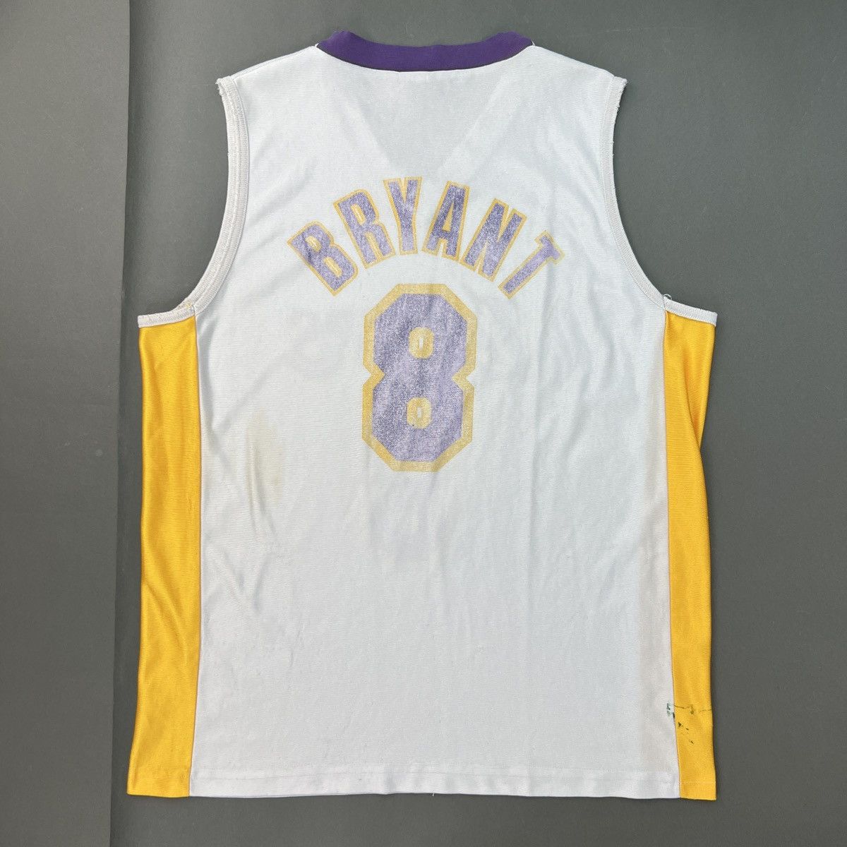NBA 1990s Vintage Kobe Bryant Lakers Number 8 Jersey Size US M / EU 48-50 / 2 - 1 Thumbnail