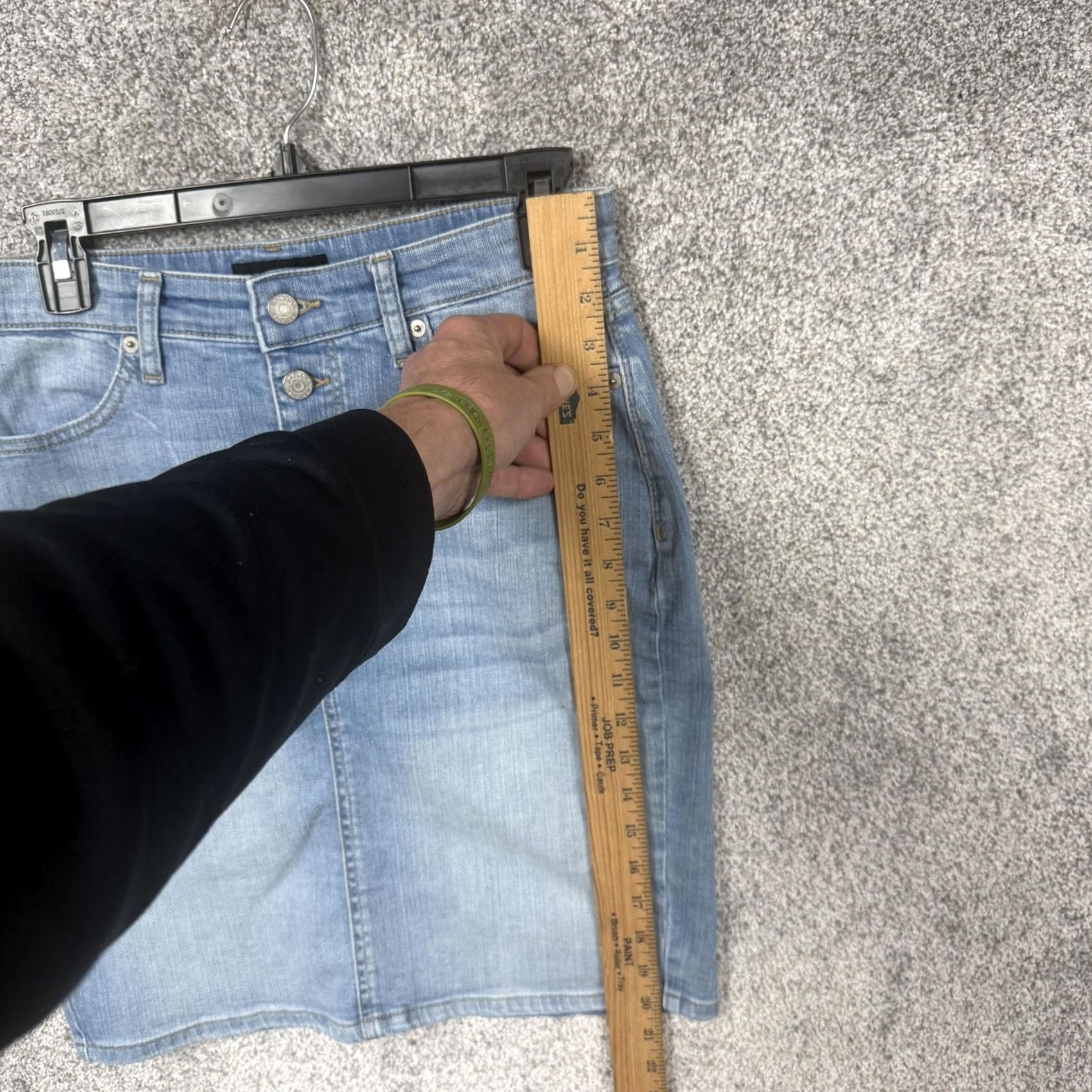 Banana Republic Banana Republic Denim Skirt 4 Button Front Pencil Light Wash Office Chic Classic Skirt Women 4 Blue Knee Length Pockets Stretch"} Size 27" / US 4 / IT 40 - 3 Thumbnail