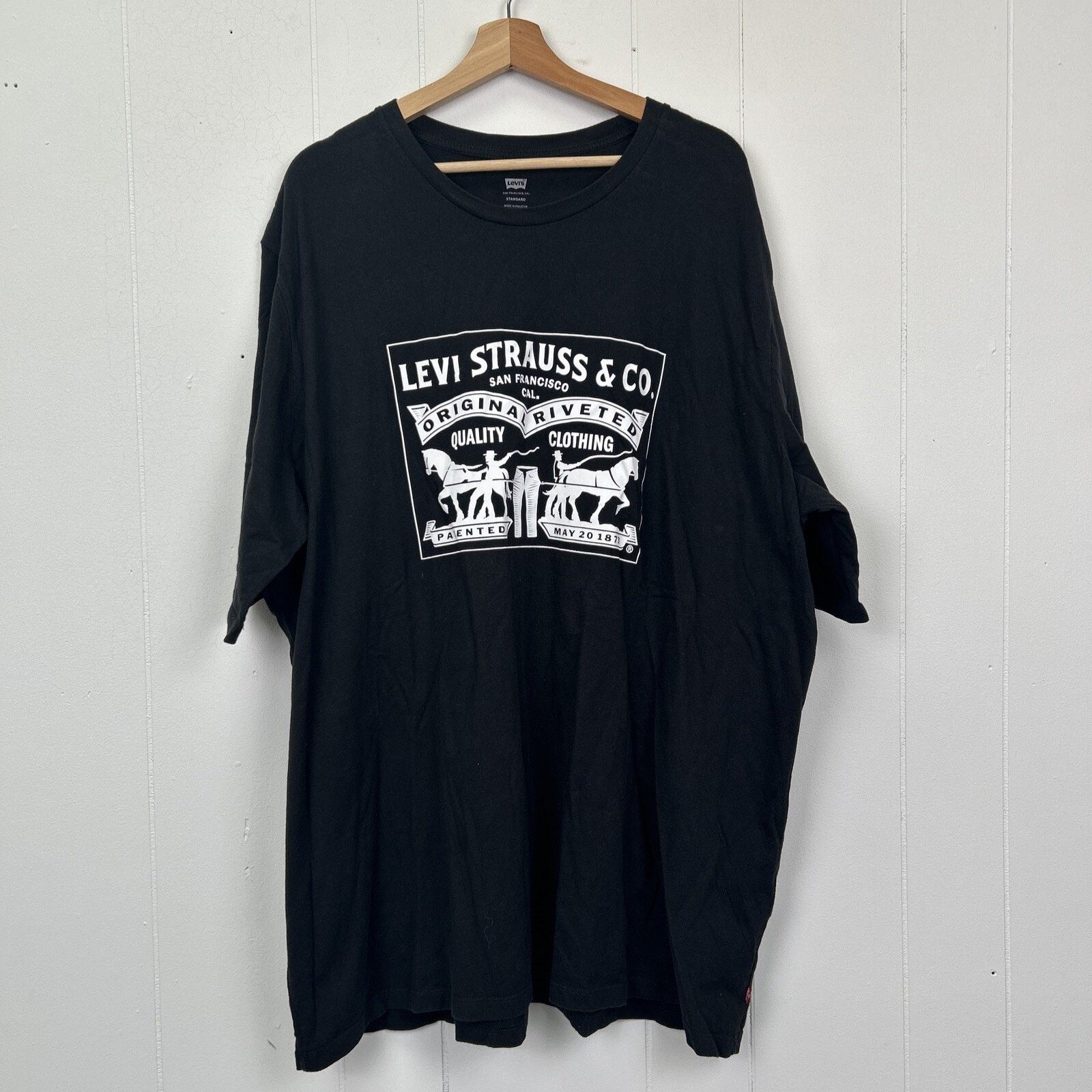 Levi's Levi Strauss & Co Black White Modern Print T-Shirt 3XL Size US XXL / EU 58 / 5 - 1 Thumbnail