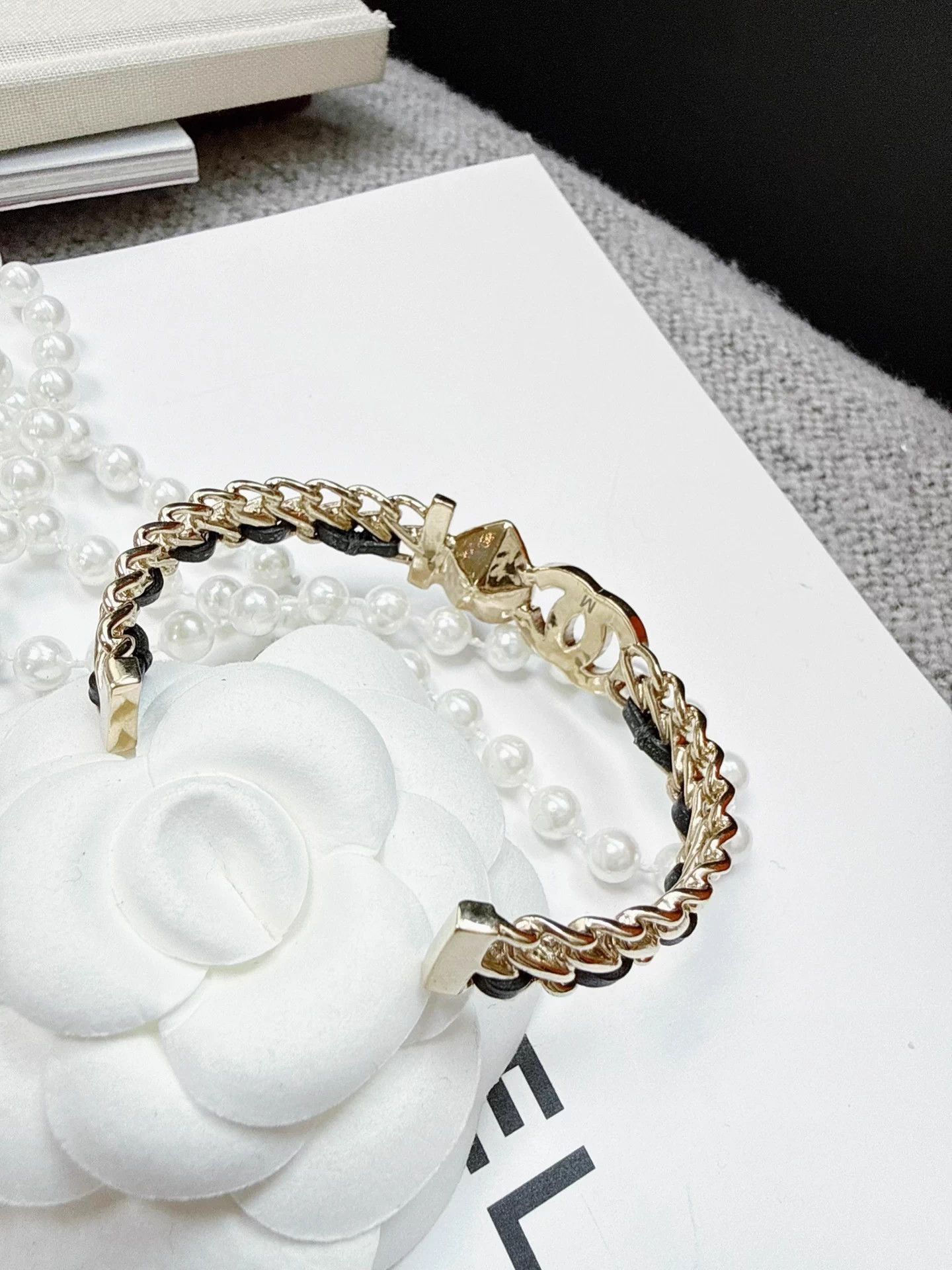 Chanel Chanel 22B pink heart crystal logo pearl chain bracelet M Size ONE SIZE - 7 Thumbnail