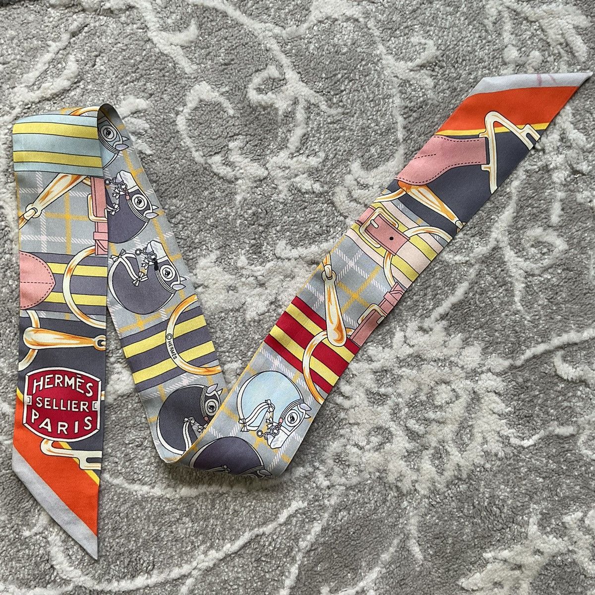 Hermes HERMES Grey/ Multicolor Silk Helmet Print Twilly Size ONE SIZE - 5 Thumbnail