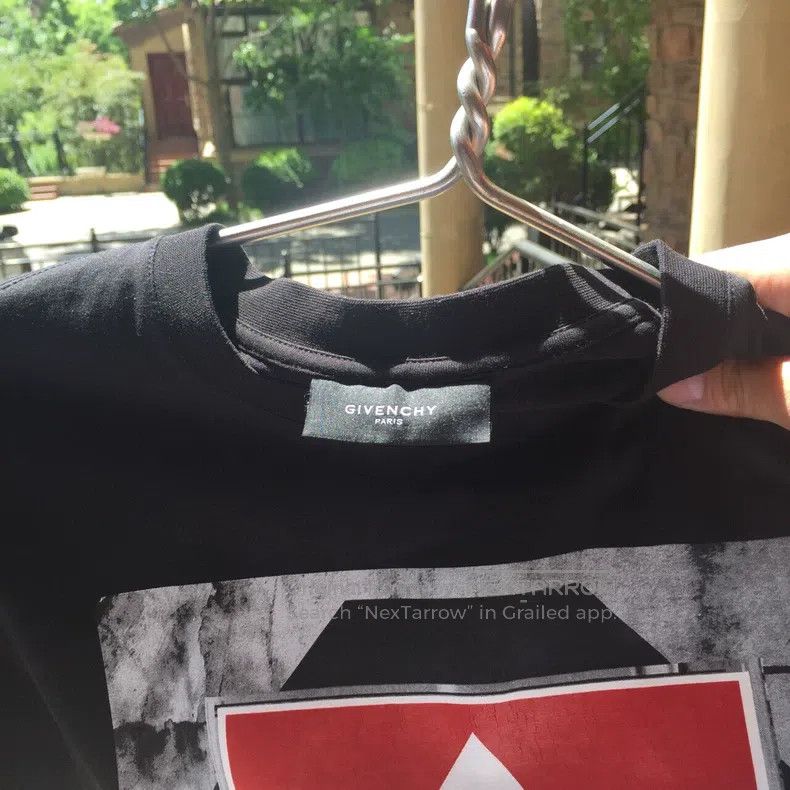 Givenchy Givenchy Short Sleeve Size: m Size US M / EU 48-50 / 2 - 2 Thumbnail