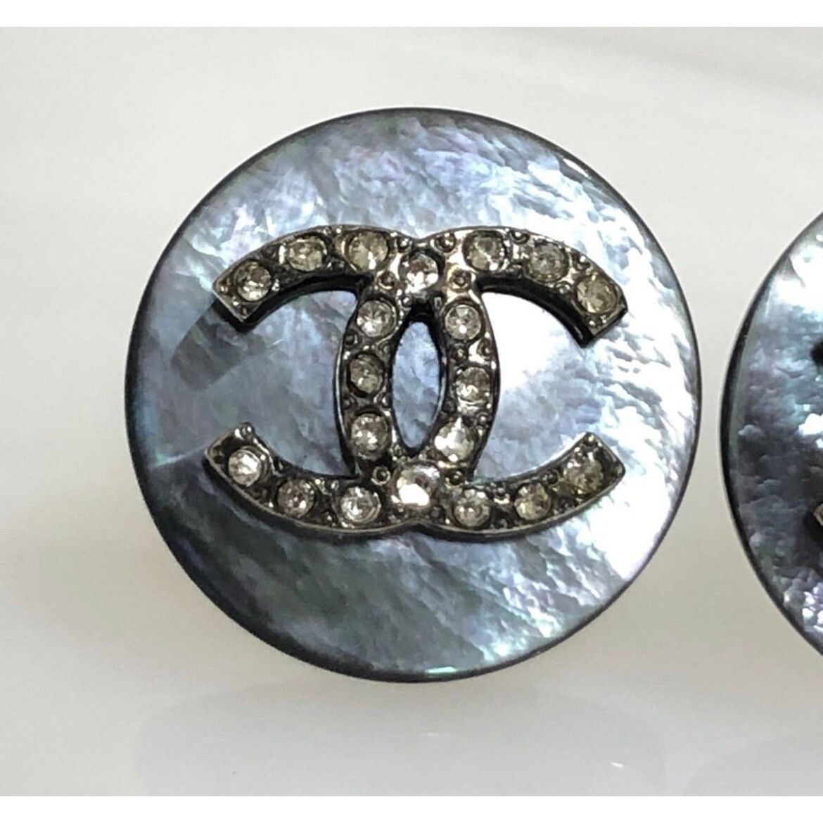Chanel Vintage CHANEL black shell earrings with rhinestone crystal Size ONE SIZE - 3 Thumbnail