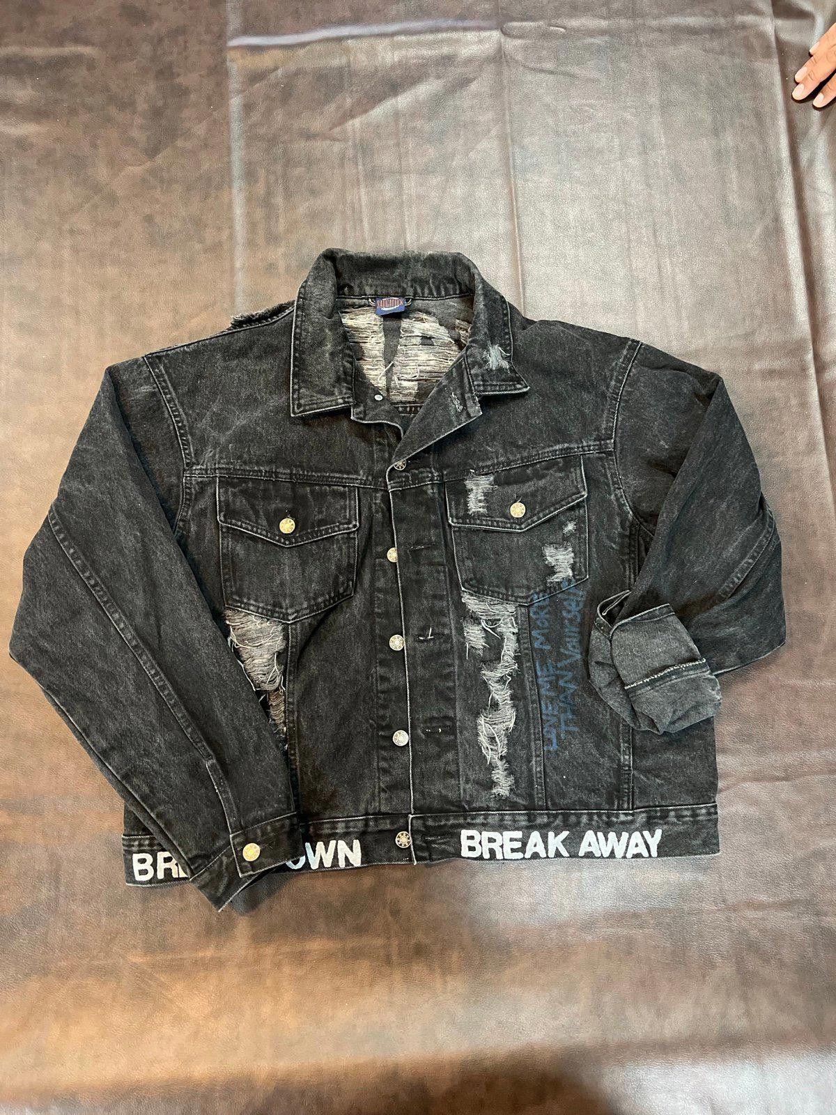 Designer Distressed Black Denim Jacket with Graphic Design Size XXL / US 16-18 / IT 52-54 - 2 Thumbnail