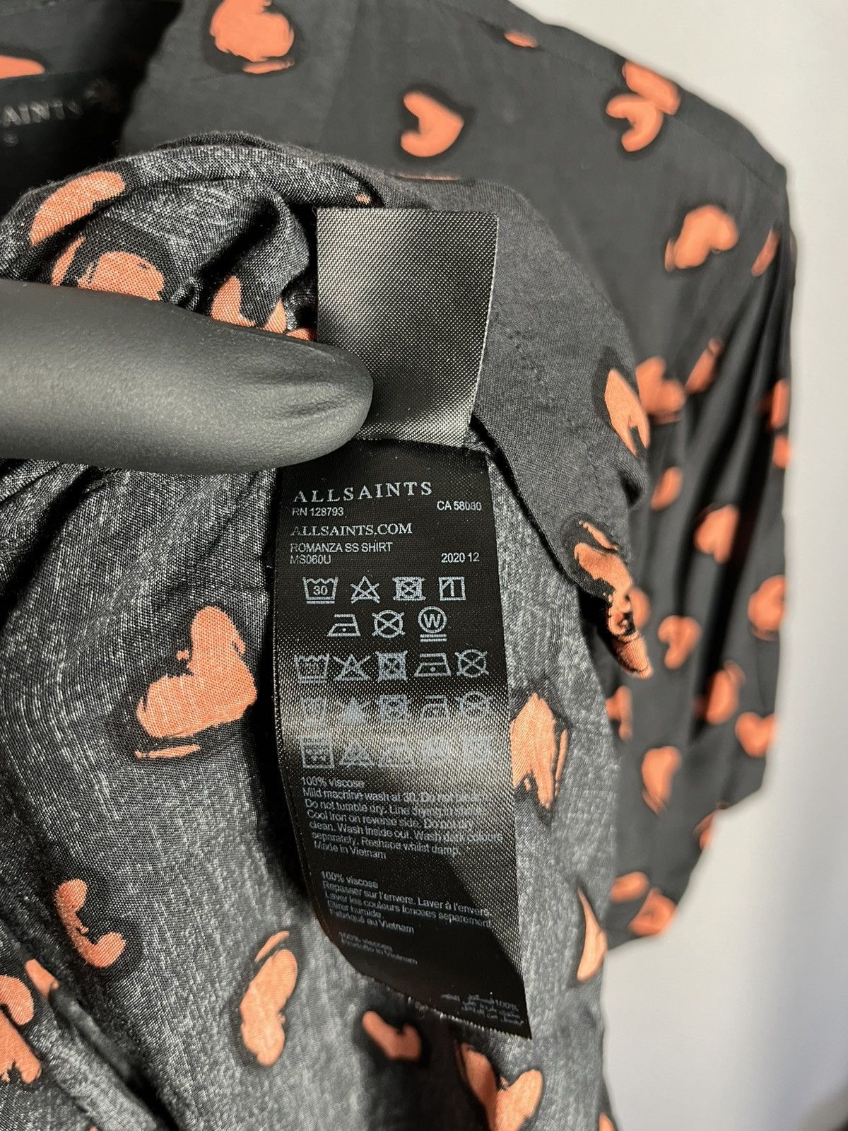 Allsaints Allsaints romanza ss shirt viscose mens heart monogram shirt Size US S / EU 44-46 / 1 - 5 Thumbnail