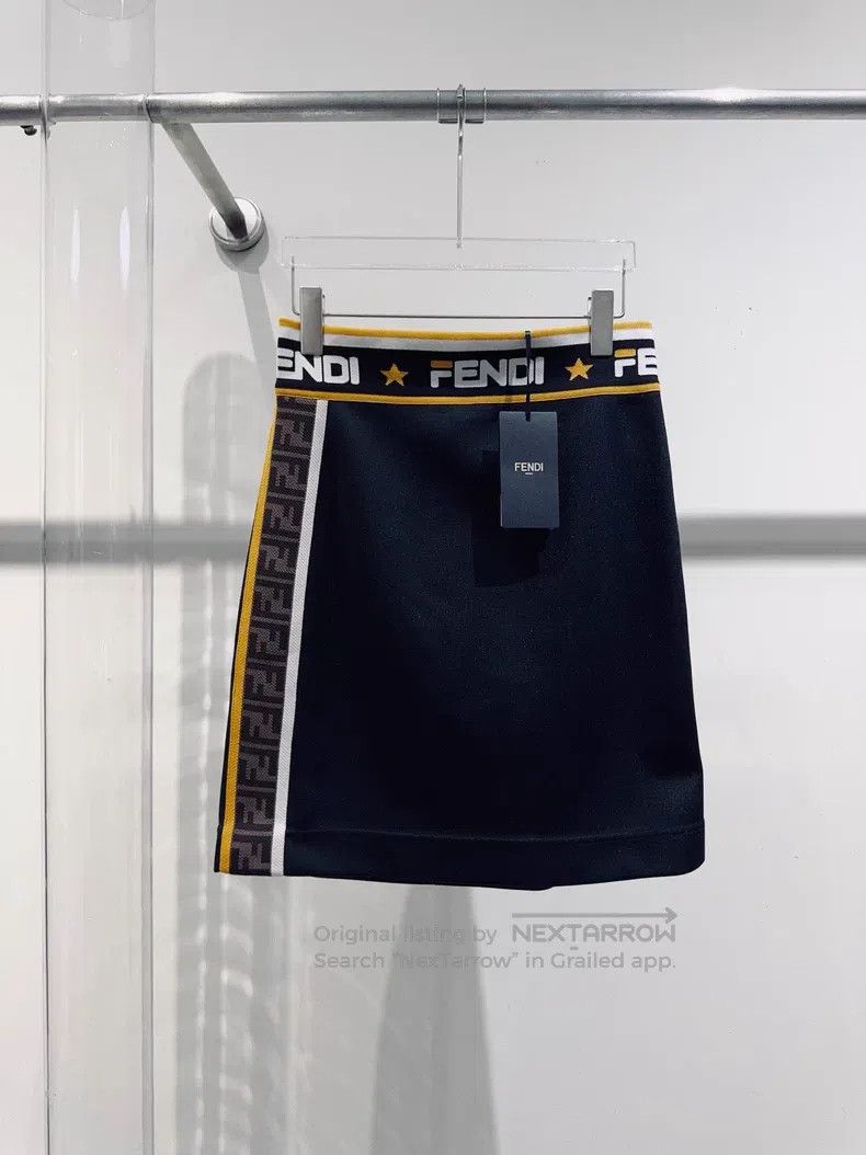 Fendi Fendi Skirt Size 27" / US 4 / IT 40 - 1 Thumbnail