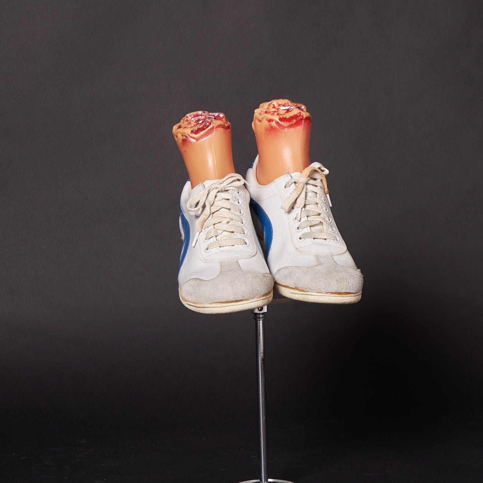 Vintage 1980s – 90s Blue and White Vintage Sneakers Size US 8 / EU 41 - 2 Thumbnail