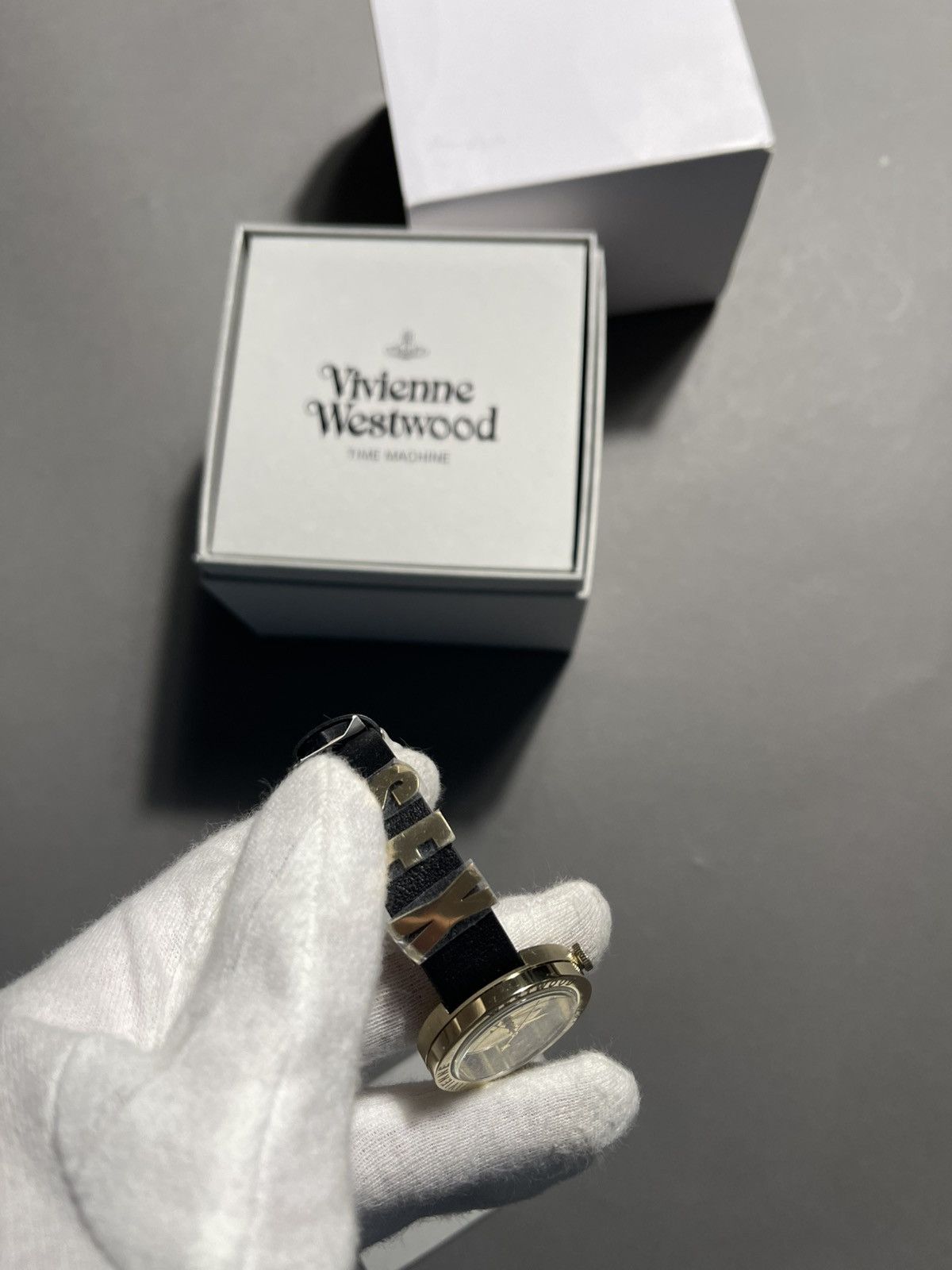 Vivienne Westwood Vivienne Westwood SEX Watch Unisex VV303BKGD Size ONE SIZE - 8 Thumbnail