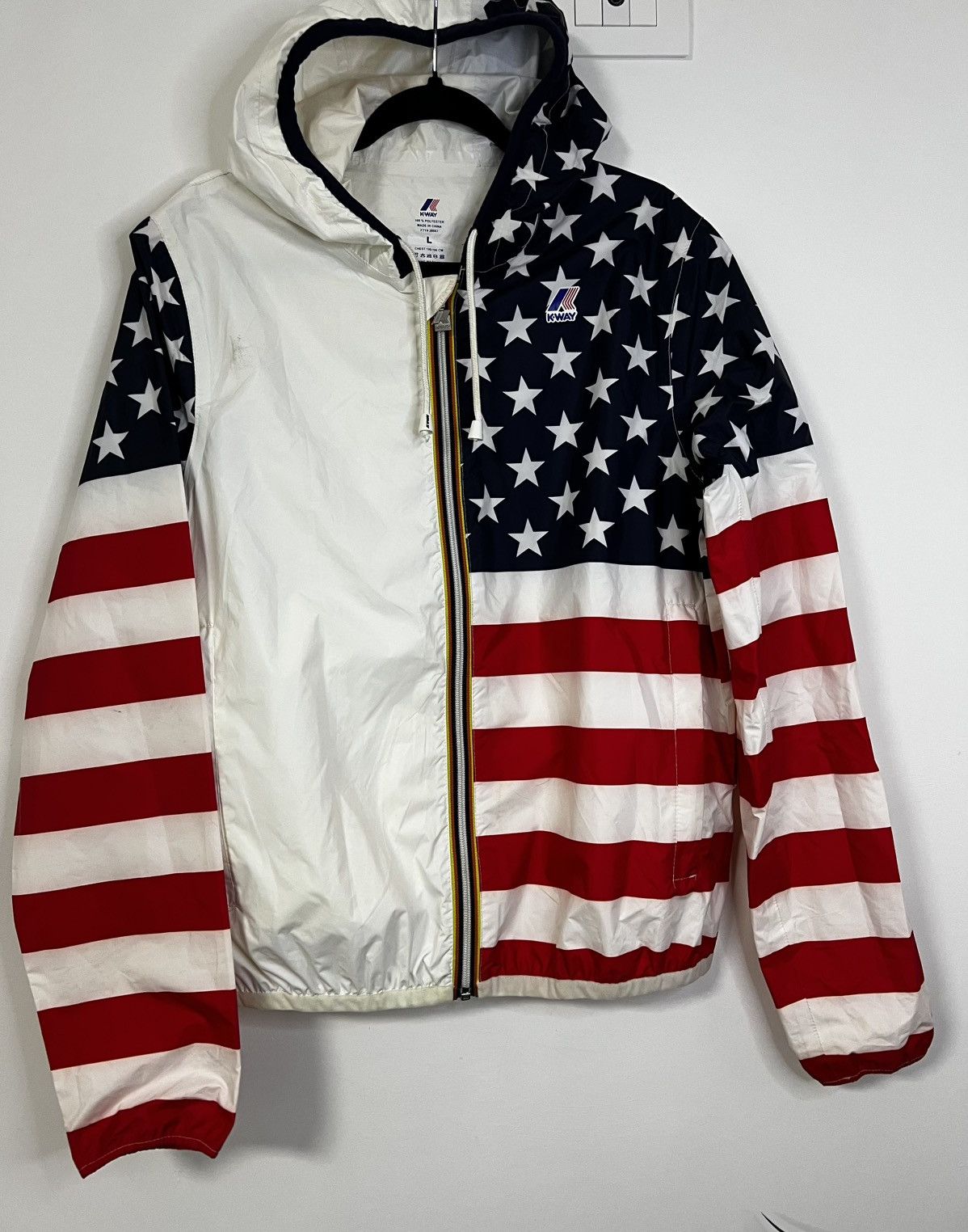 K-Way K-way windbreaker waterproof L Size US L / EU 52-54 / 3 - 1 Thumbnail