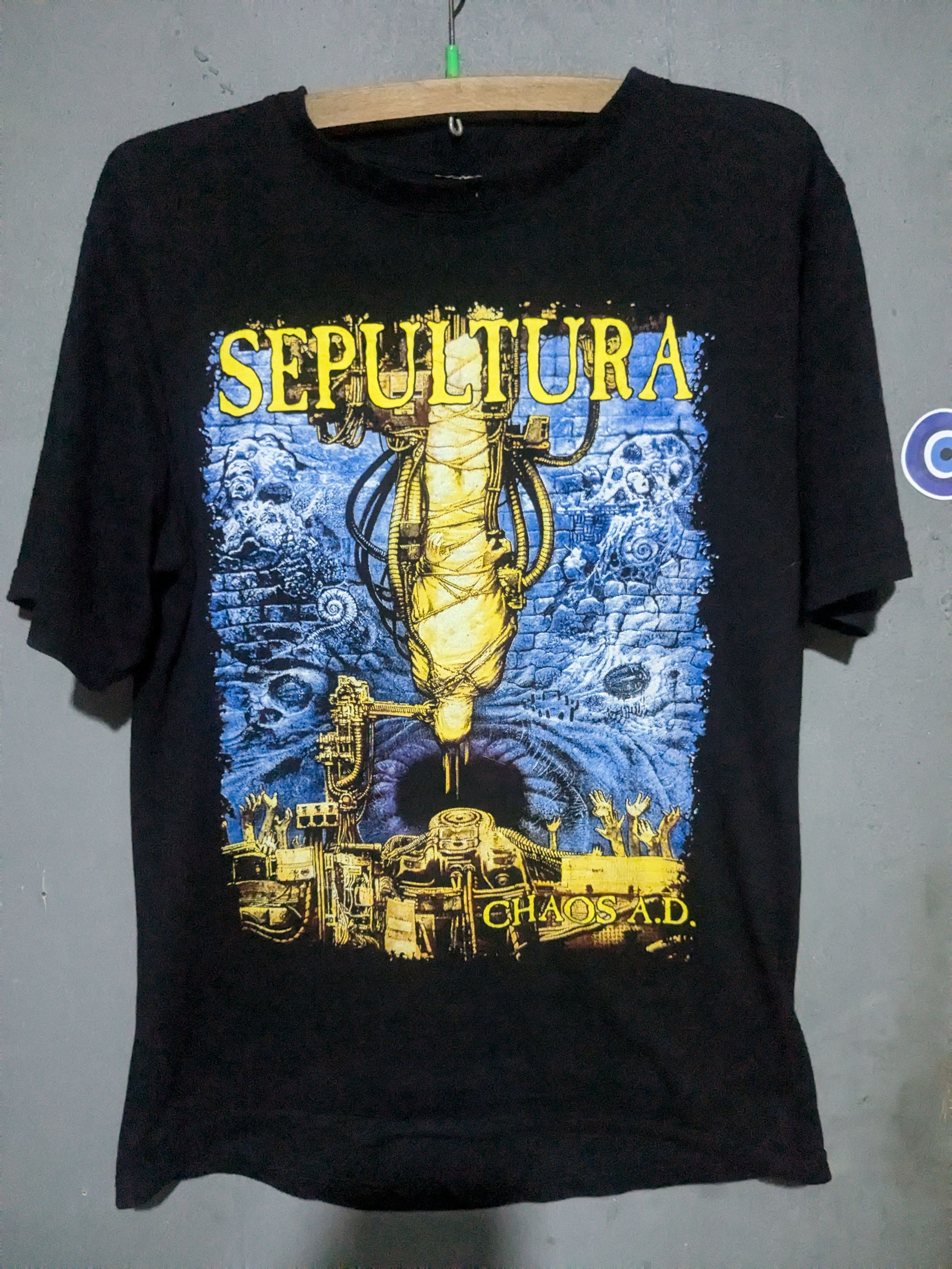 Other sepultura chaos ad tshirt medium with backhit Size US M / EU 48-50 / 2 - 1 Thumbnail