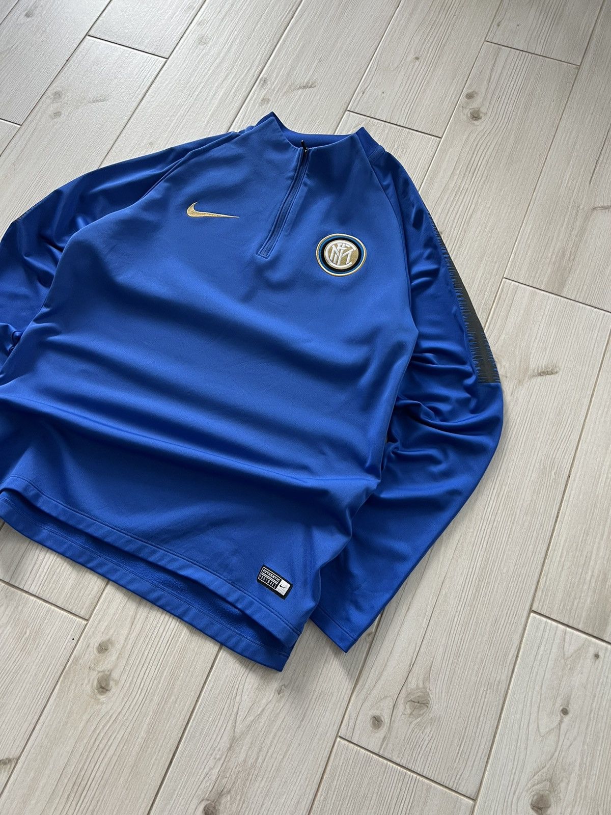 Nike Vintage Nike Inter Milan Soccer Jersey Long Sleeve Size US M / EU 48-50 / 2 - 4 Thumbnail