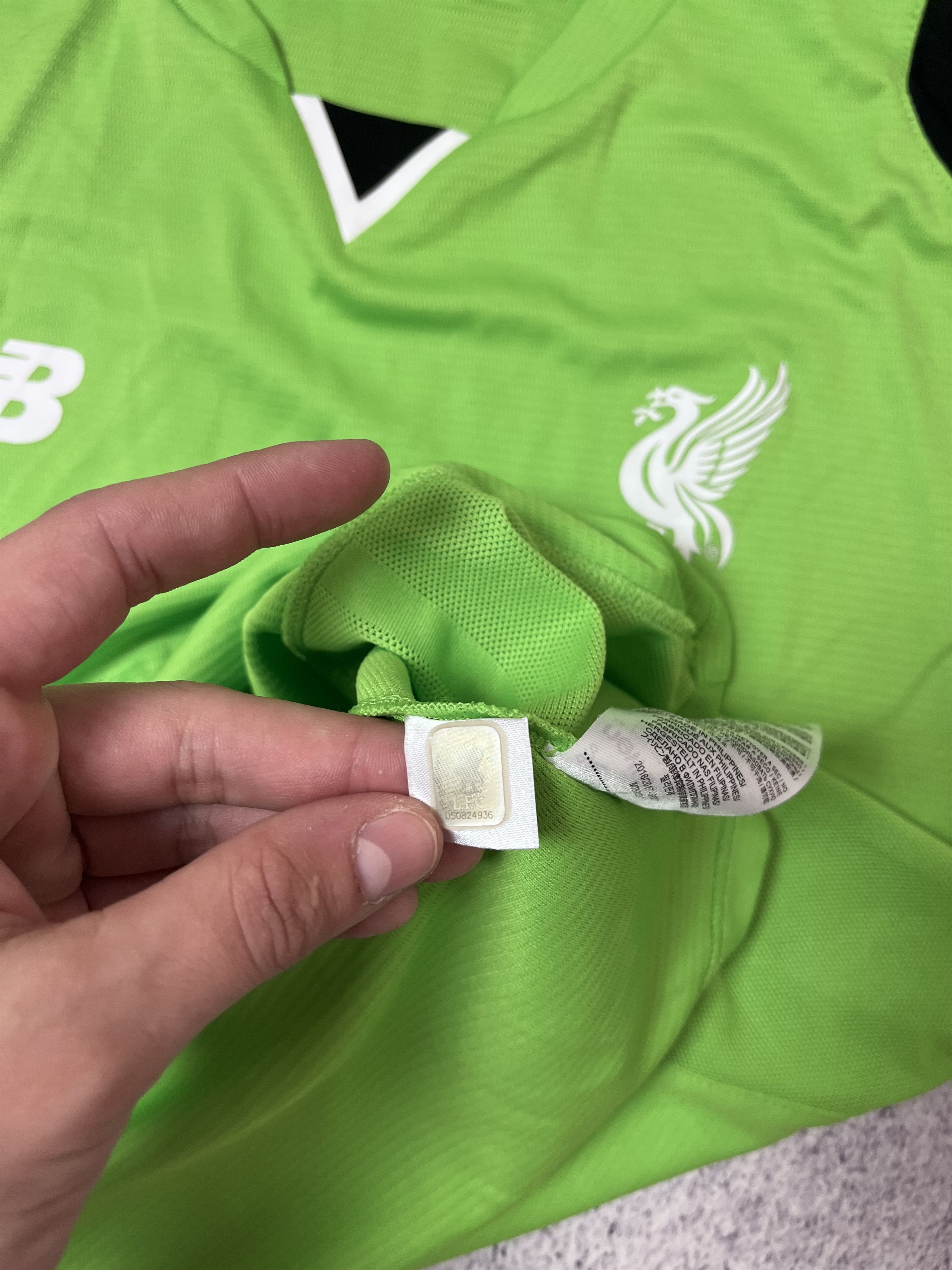 Other Mens jersey FC Liverpool New Balance size L Jennings #1 Size US L / EU 52-54 / 3 - 10 Thumbnail