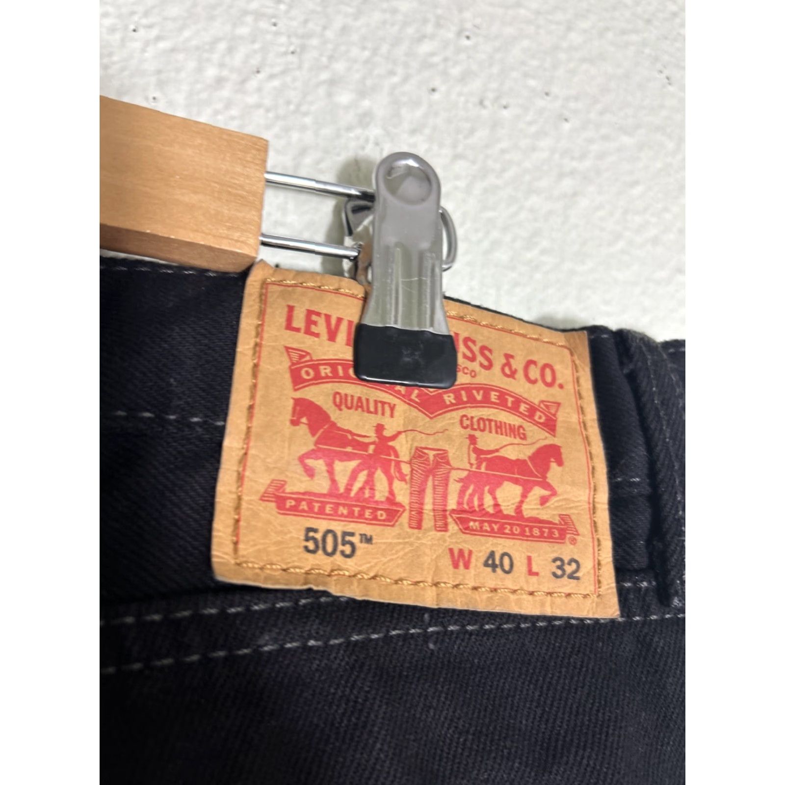 Levi's Levis 505 Black Straight Jeans Mens Size 40x32 Size Type Regular Jeans Men Black 505 Straight Size US 40 / EU 56 - 7 Thumbnail