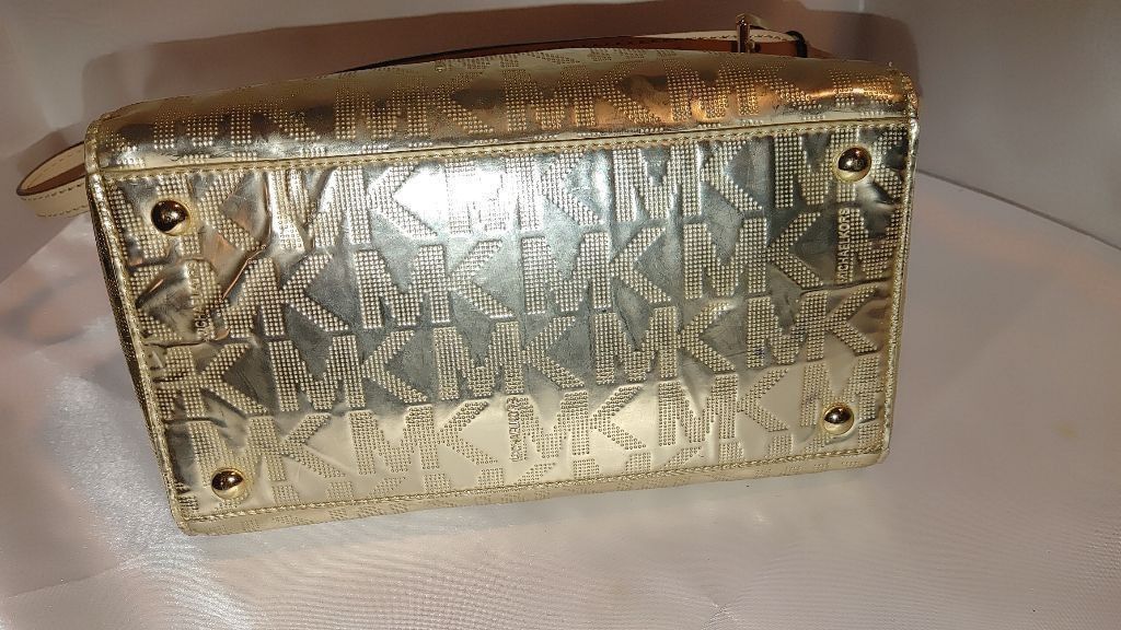 Michael Kors Michael Kors Metallic Patent Leather Signature Crossbody Size ONE SIZE - 5 Thumbnail