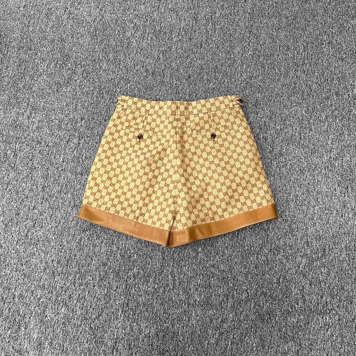 Gucci Gucci GG Monogram Full Print Leather Panel Shorts 42 Size US 26 / EU 42 - 2 Thumbnail