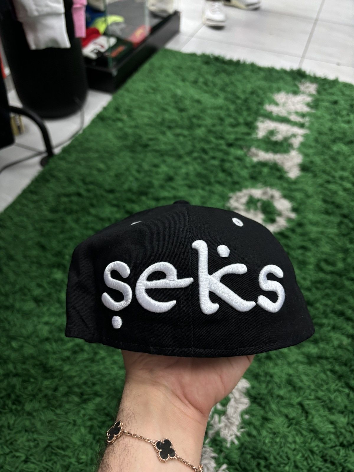 Other Seks fitted hat black white 7 5/8 Size ONE SIZE - 2 Thumbnail