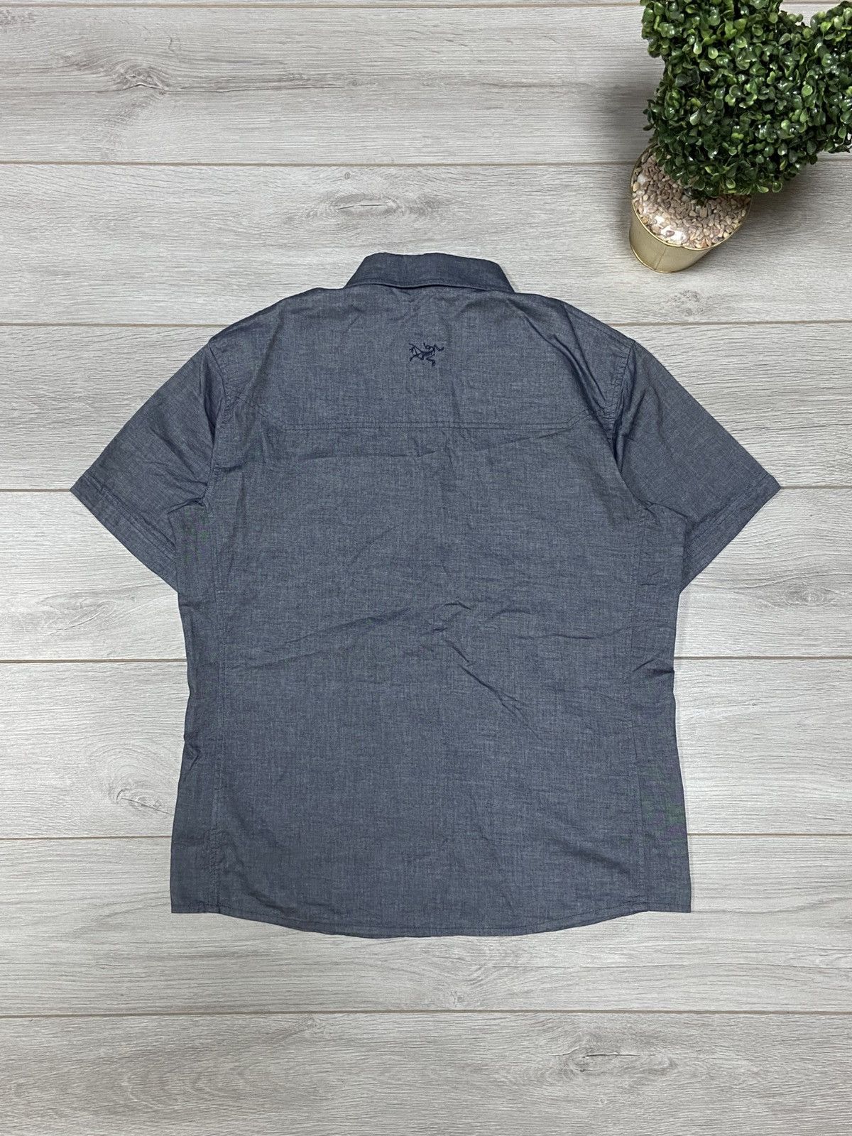 Arc'teryx Arcteryx bird shirt buttons up hidden pockets Size US L / EU 52-54 / 3 - 2 Thumbnail