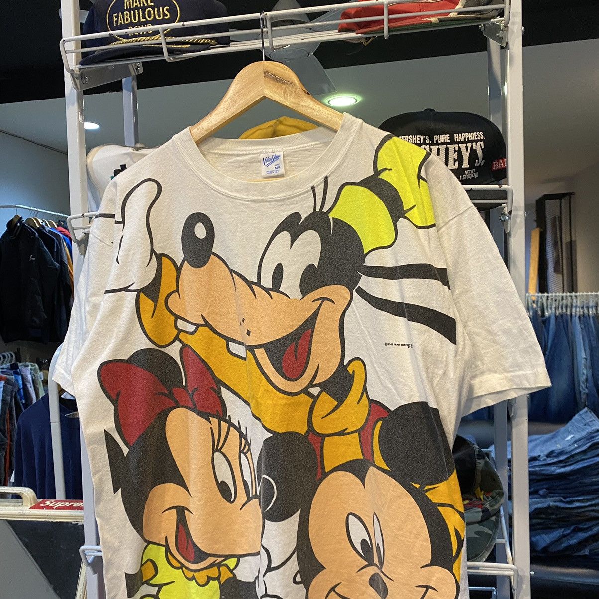 Disney Vintage Mickey & Minnie Mouse Goofy AOP graphic T-shirt Size US L / EU 52-54 / 3 - 3 Thumbnail
