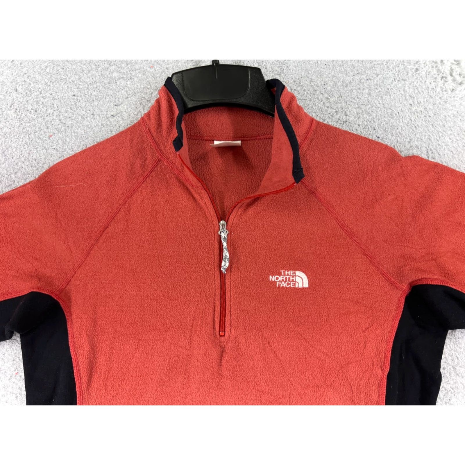 The North Face The North Face Women Sweatshirt Pullover Mock Neck 1/4 Zip Red Polyester Fleece Size M Size M / US 6-8 / IT 42-44 - 4 Thumbnail