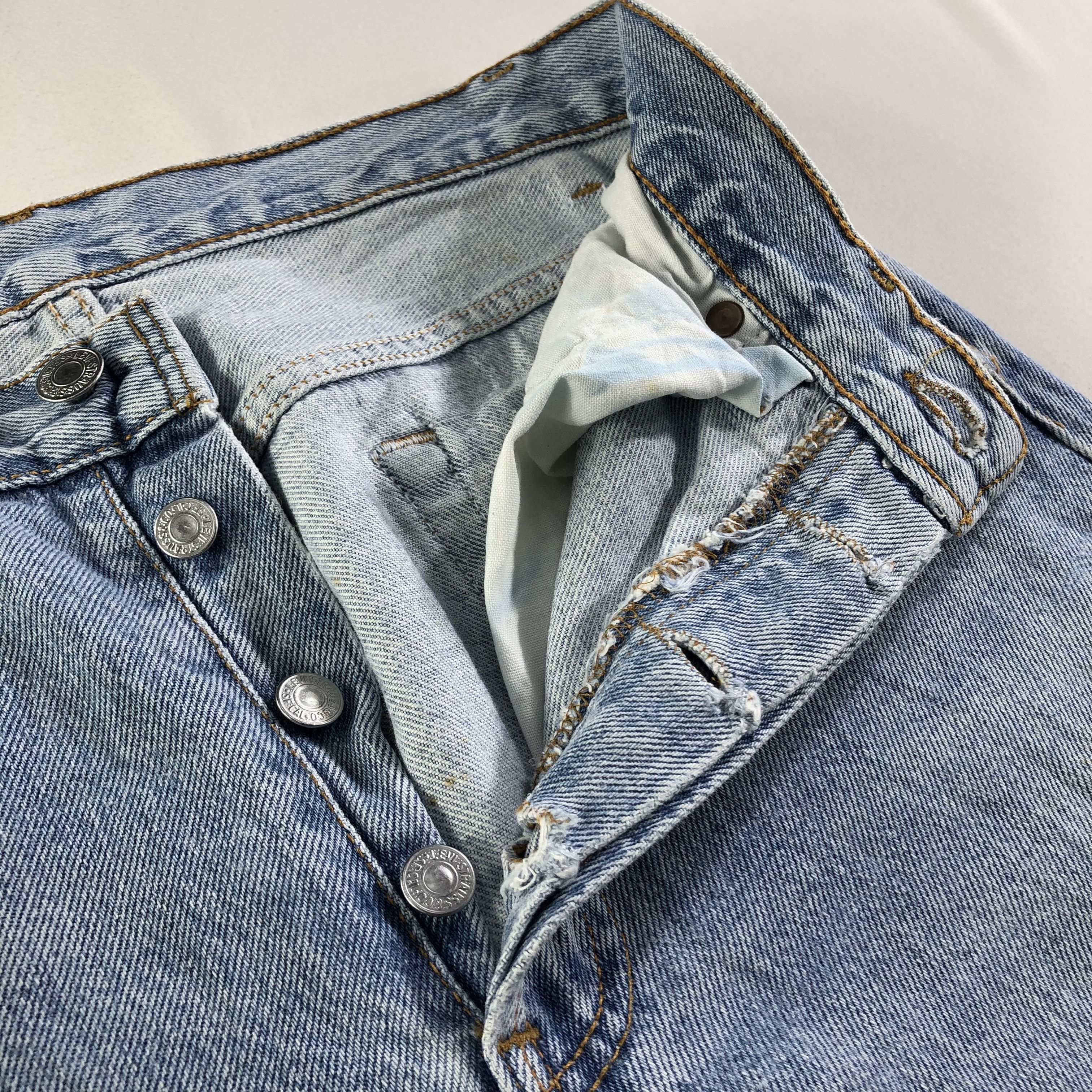 Levi's Vintage 90s Blue Wash Levis 501 Jeans-JM3724 Size US 29 - 8 Thumbnail
