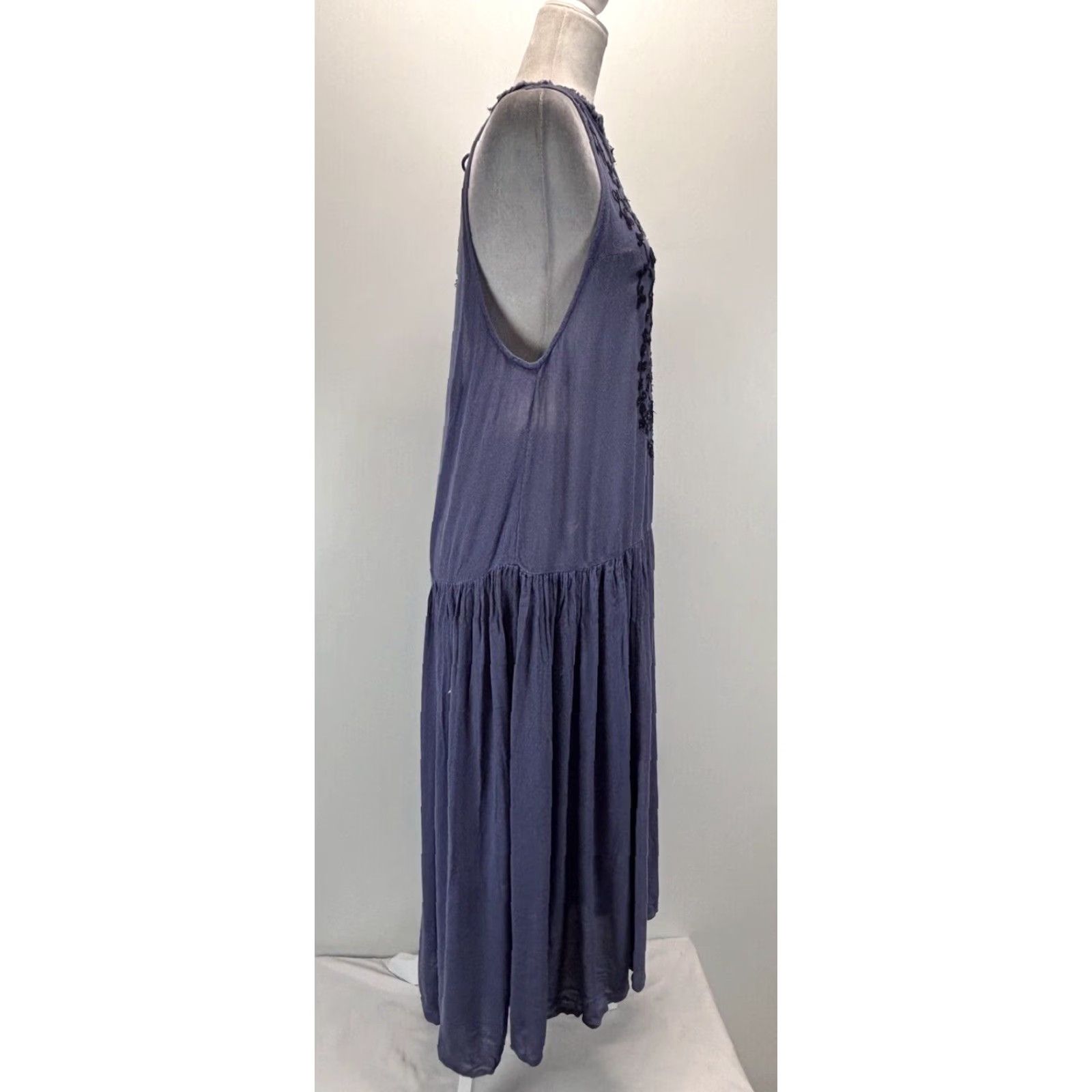 Free People FREE PEOPLE Bohemian Embroidered Midi Dress XS Blue Sleeveless Drop Waist Halter Womens Size XS / US 0-2 / IT 36-38 - 2 Thumbnail