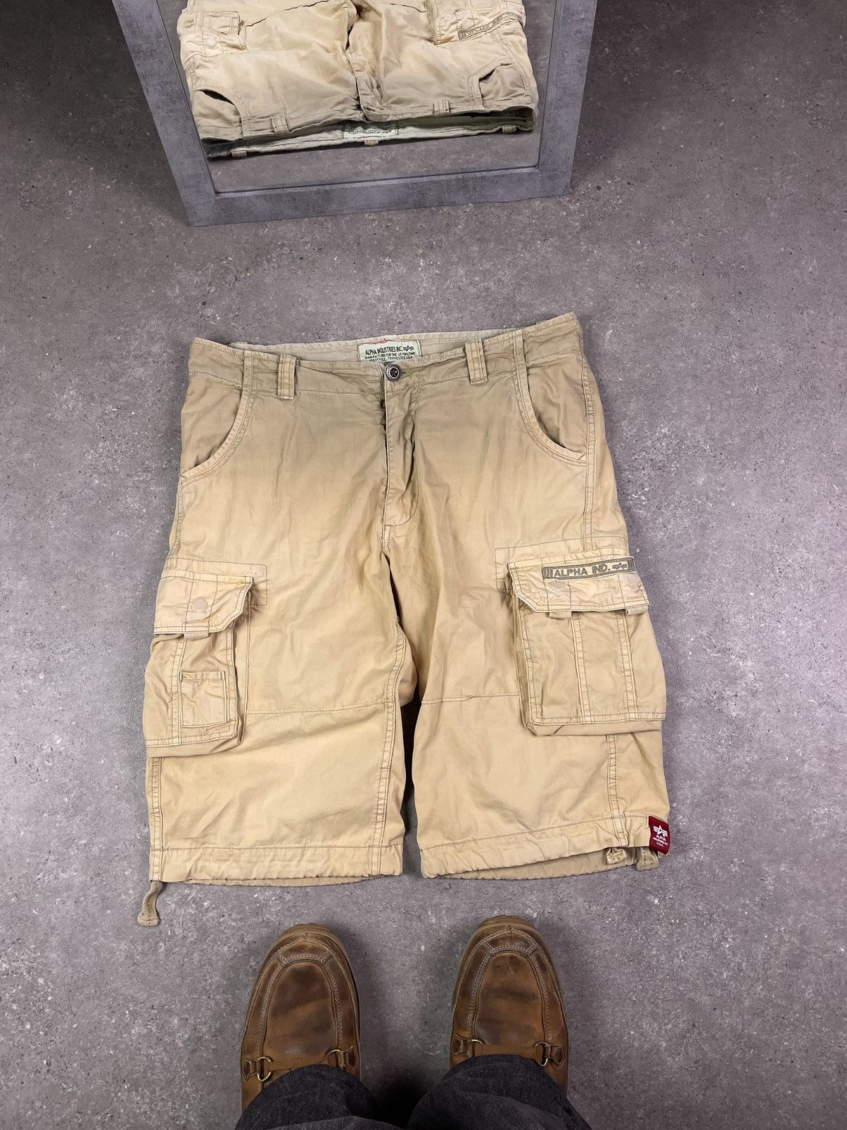 Alpha Industries × Vintage Vintage Alpha Industries Military Y2K Cargo Shorts Size US 36 / EU 52 - 1 Thumbnail