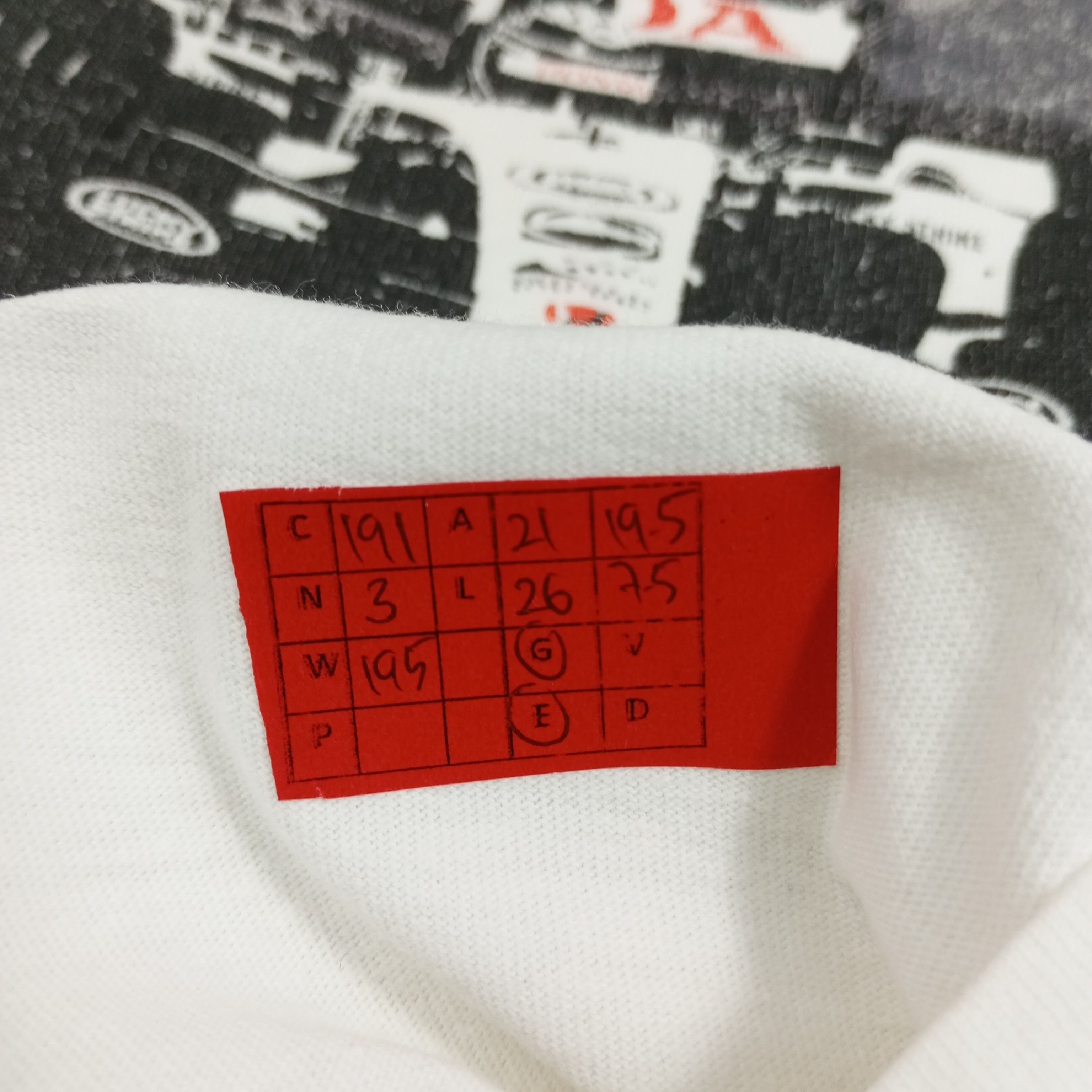 Honda × Vintage Honda Racing F1 Japanese Motorsports Tshirt Size US L / EU 52-54 / 3 - 11 Thumbnail