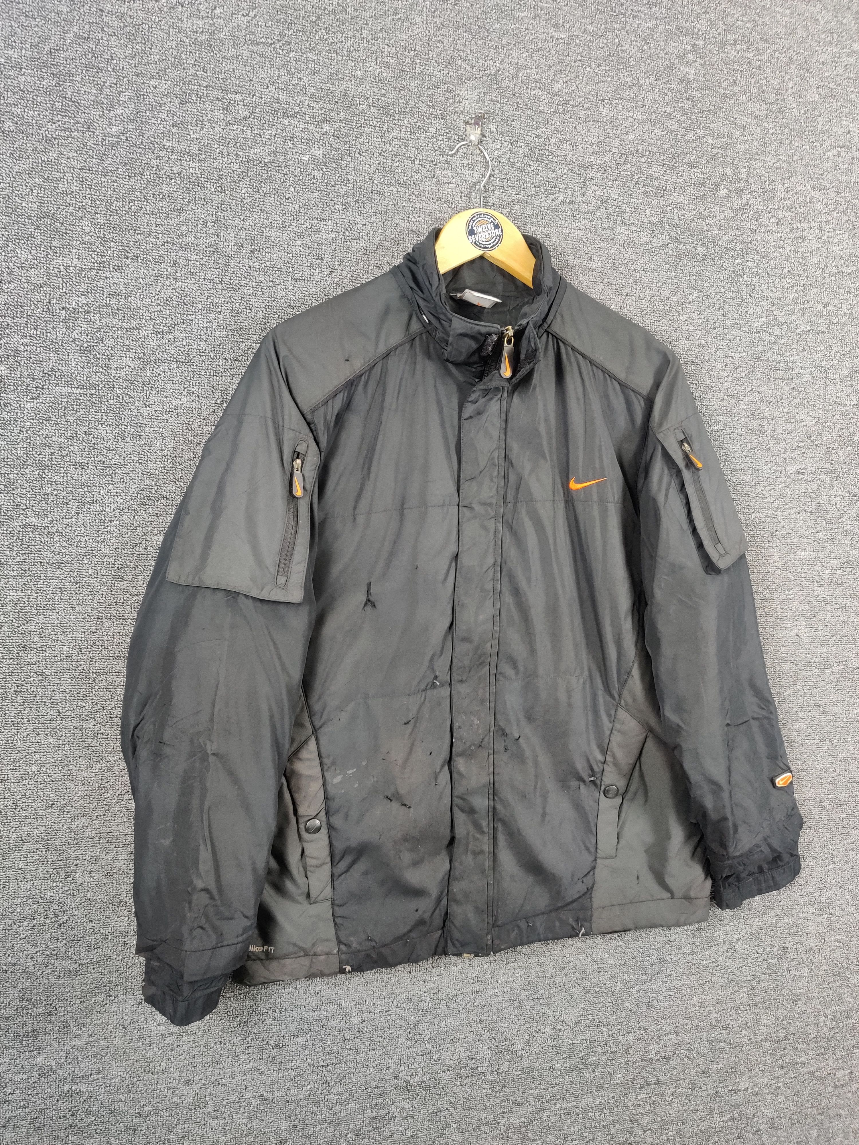 Nike Vintage Nike Windbreaker Light Jacket Size US L / EU 52-54 / 3 - 5 Thumbnail