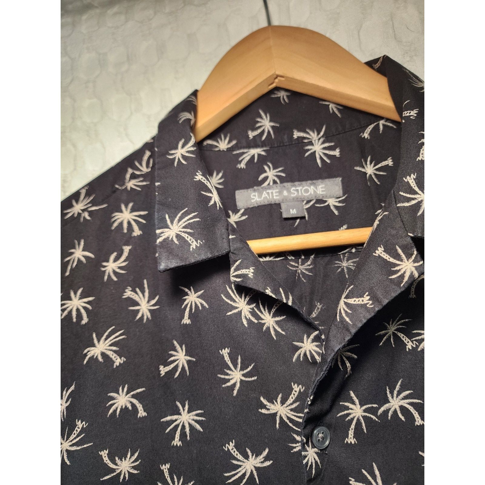 Slate & Stone Slate & Stone Mens shortsleeve Shirt Black &White palms M Size US M / EU 48-50 / 2 - 5 Thumbnail