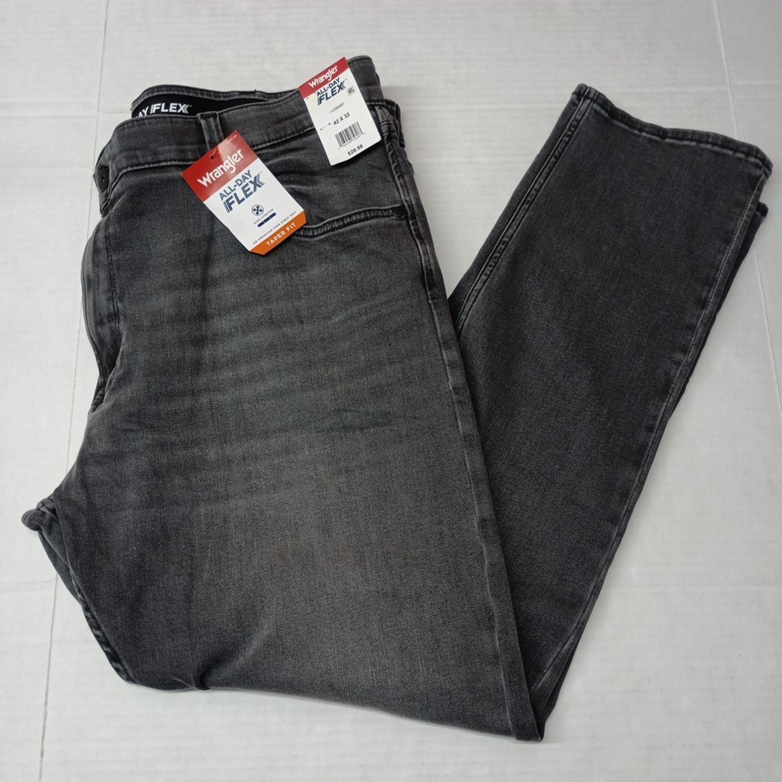 Wrangler Wrangler Jeans Men's Size 42x32 Black Taper Fit High Stretch Size US 42 / EU 58 - 1 Thumbnail