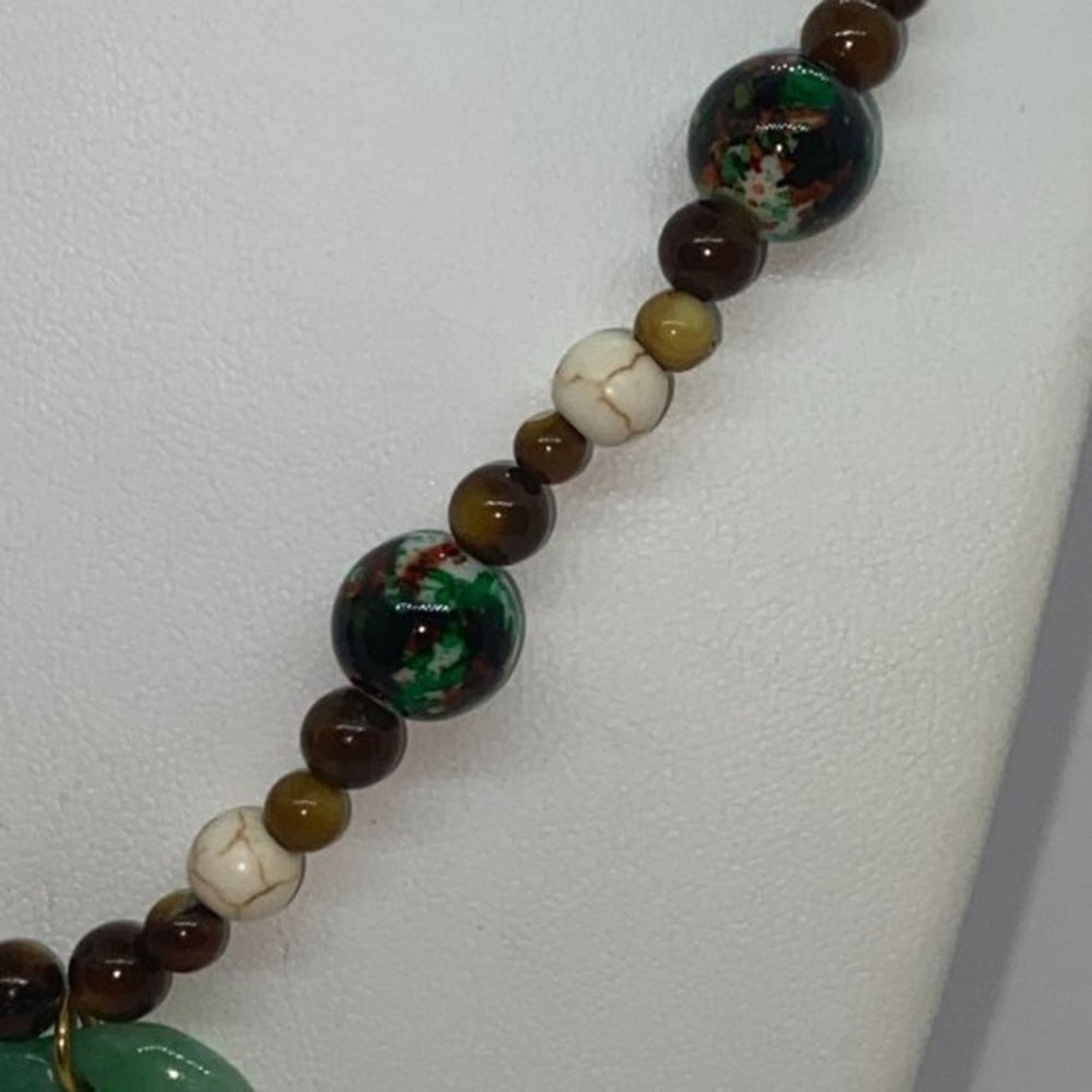 Handmade Handmade Beaded Brown & Green Elephant Necklace Size ONE SIZE - 4 Thumbnail