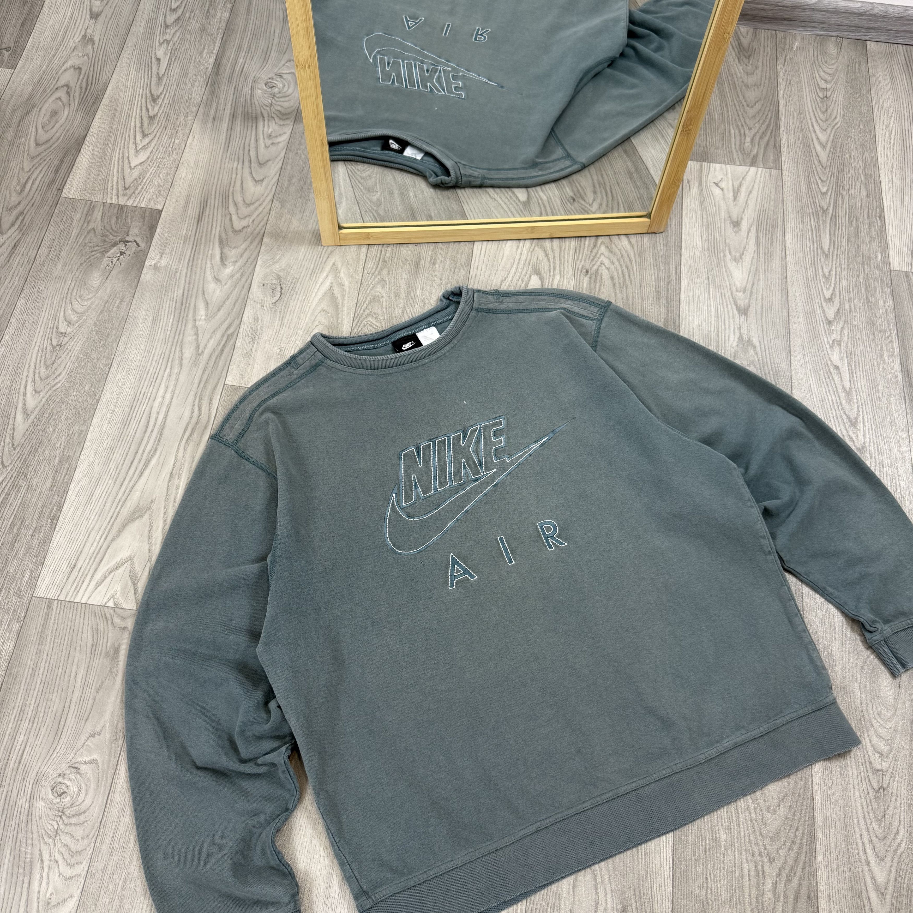 Nike Vintage Nike Air 90s Embroidered Crewneck Sweatshirt Size US M / EU 48-50 / 2 - 6 Thumbnail