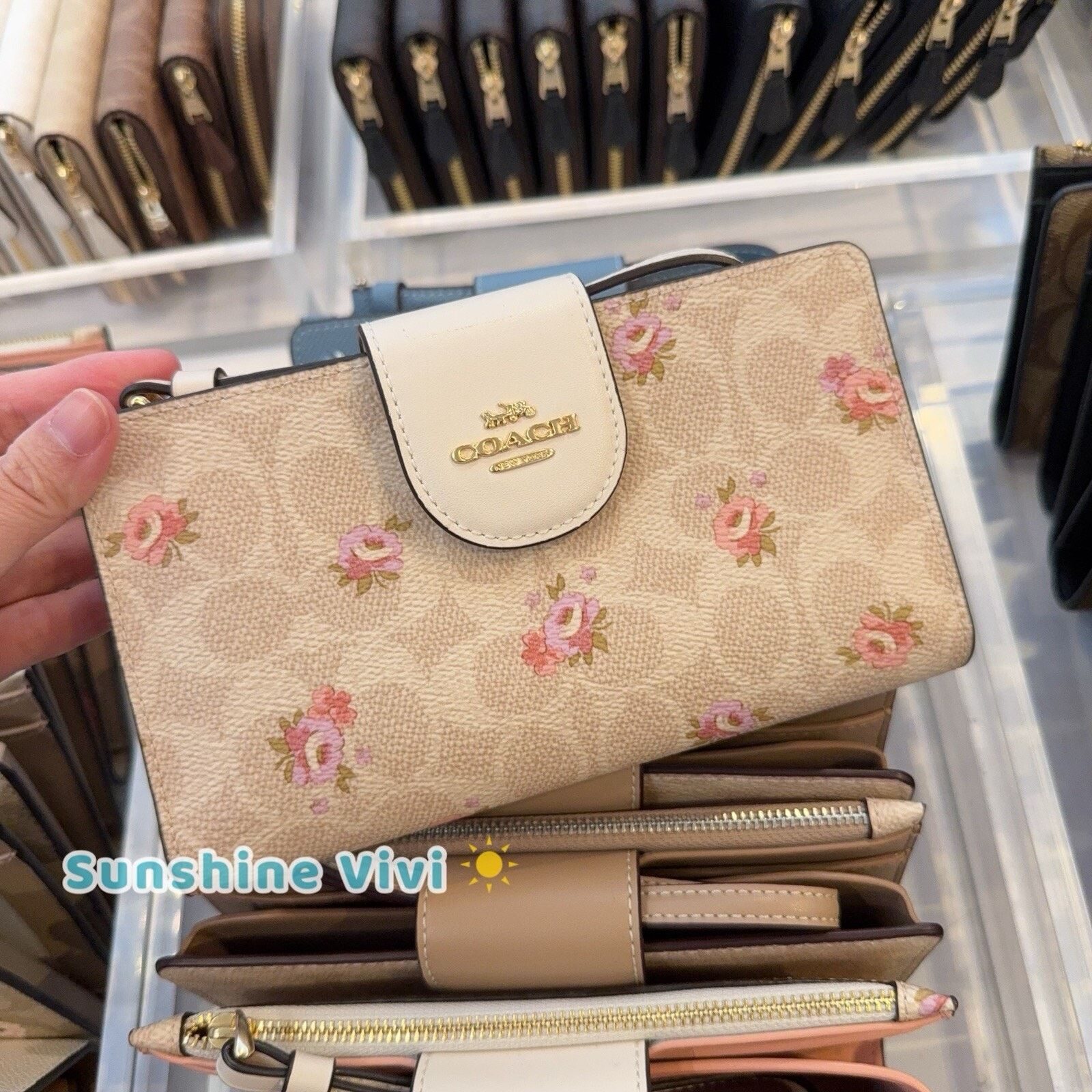 Coach NWT Coach Phone Tech Wallet Floral Print CAR11 Gold/Sand Size ONE SIZE - 1 Thumbnail