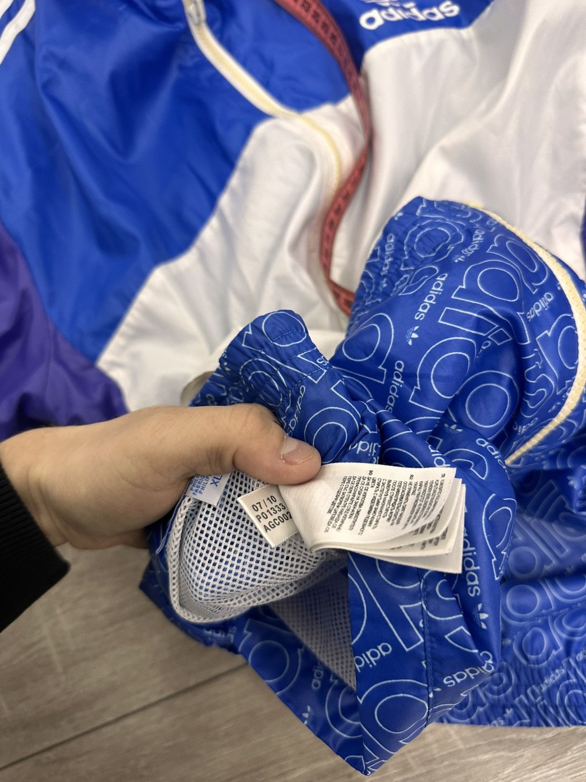 Adidas Adidas Nylon Stripped Track Jacket Windbreaker 2 in 1 Size US L / EU 52-54 / 3 - 10 Thumbnail