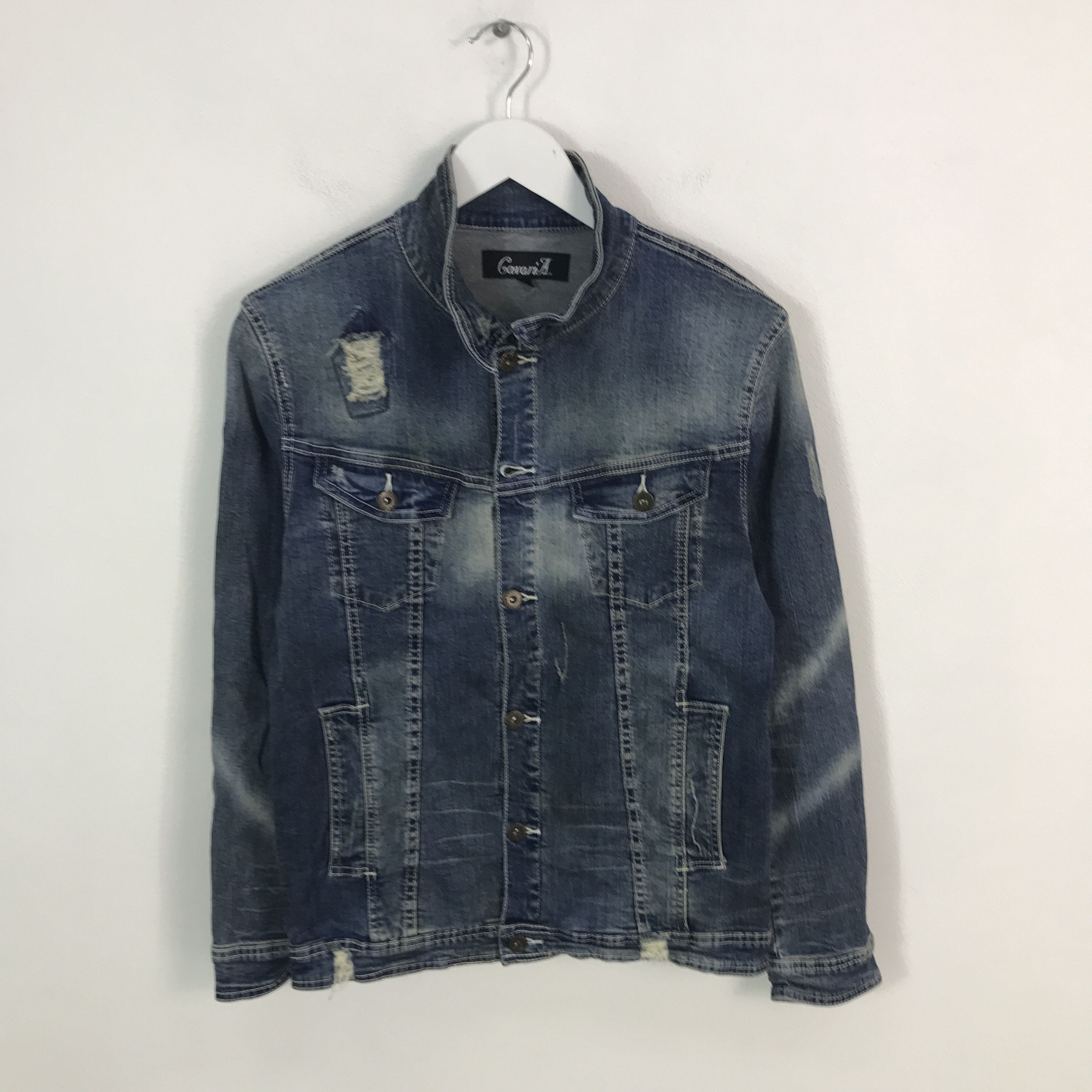 Japanese Brand Gavaria Distressed Button denim jacket Size US L / EU 52-54 / 3 - 1 Thumbnail