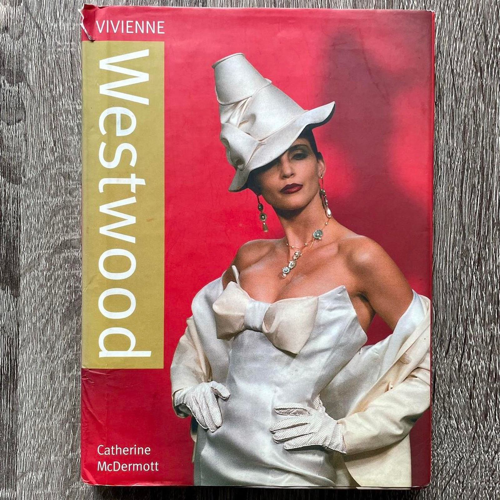 Japanese Brand × Vintage × Vivienne Westwood Vivienne Westwood Hardcover book by Catherine McDermott Size ONE SIZE - 1 Thumbnail