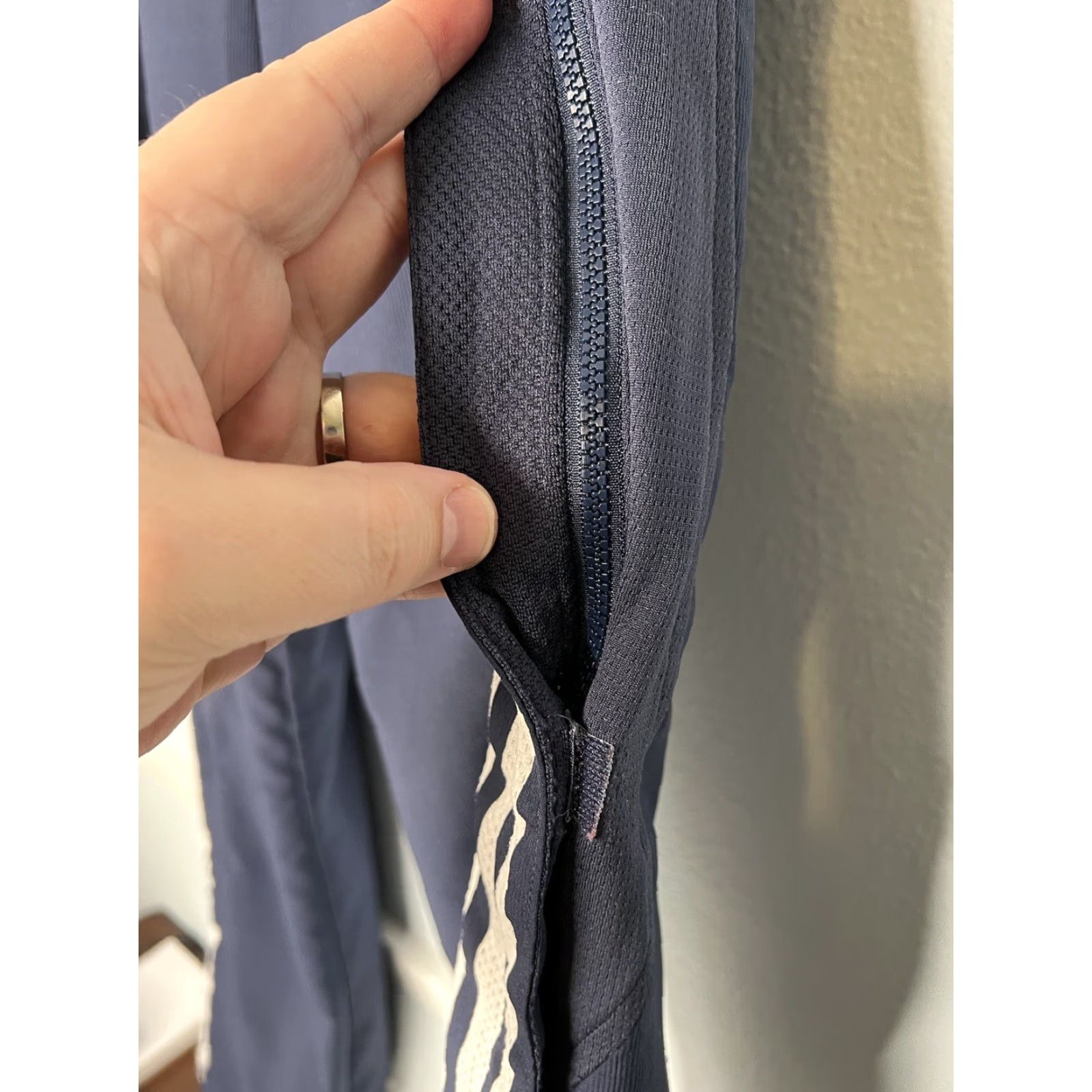 Adidas VINTAGE Adidas Pants Mens Large Blue Full Zip Side Windbreaker Y2K 3 Stripes 90s Athleisure Retro Straight Pockets Zip Pocket Track Pants Size US 33 - 5 Thumbnail