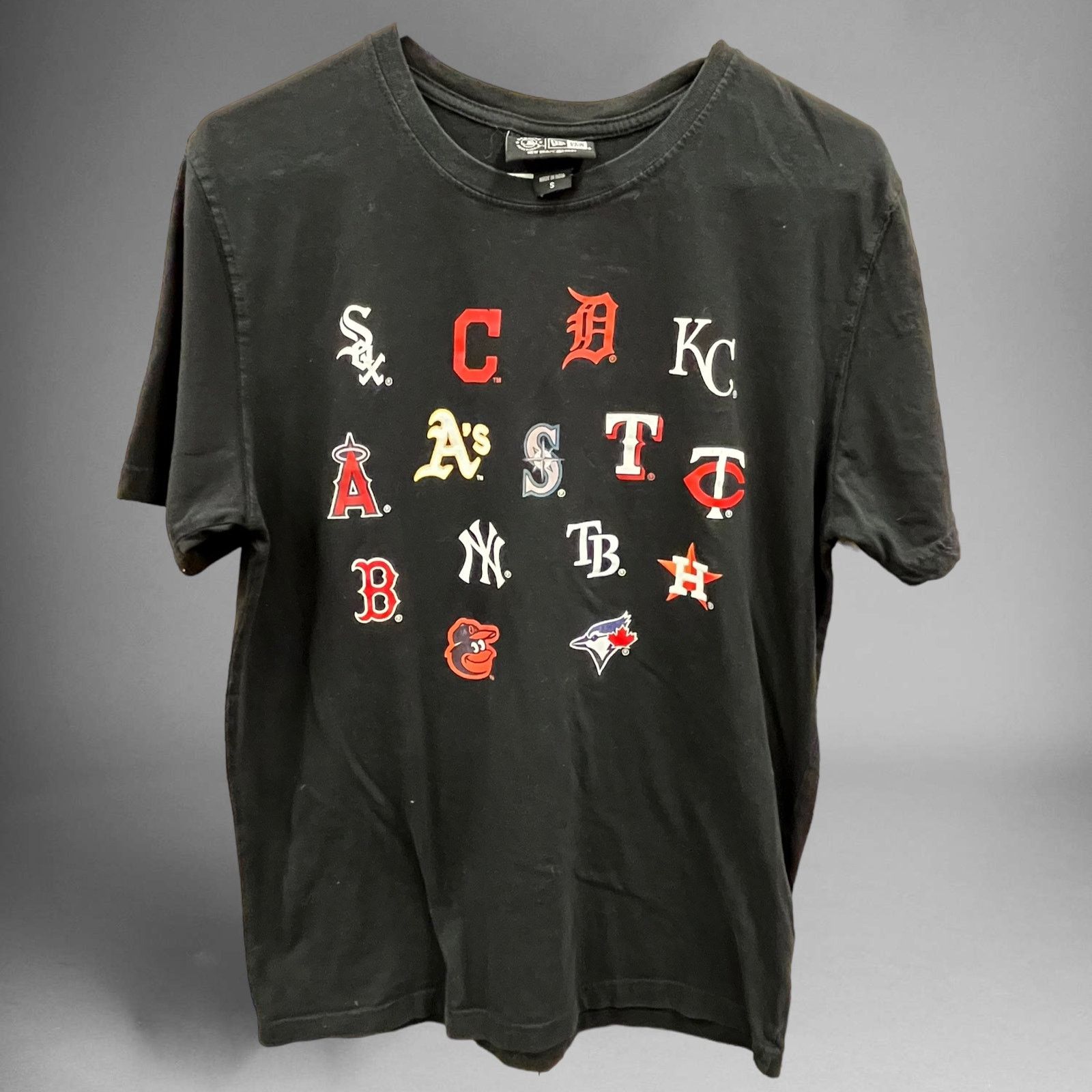 New Era New Era MLB Baseball Logos All Over Print Shirt E-06 Size US S / EU 44-46 / 1 - 1 Thumbnail